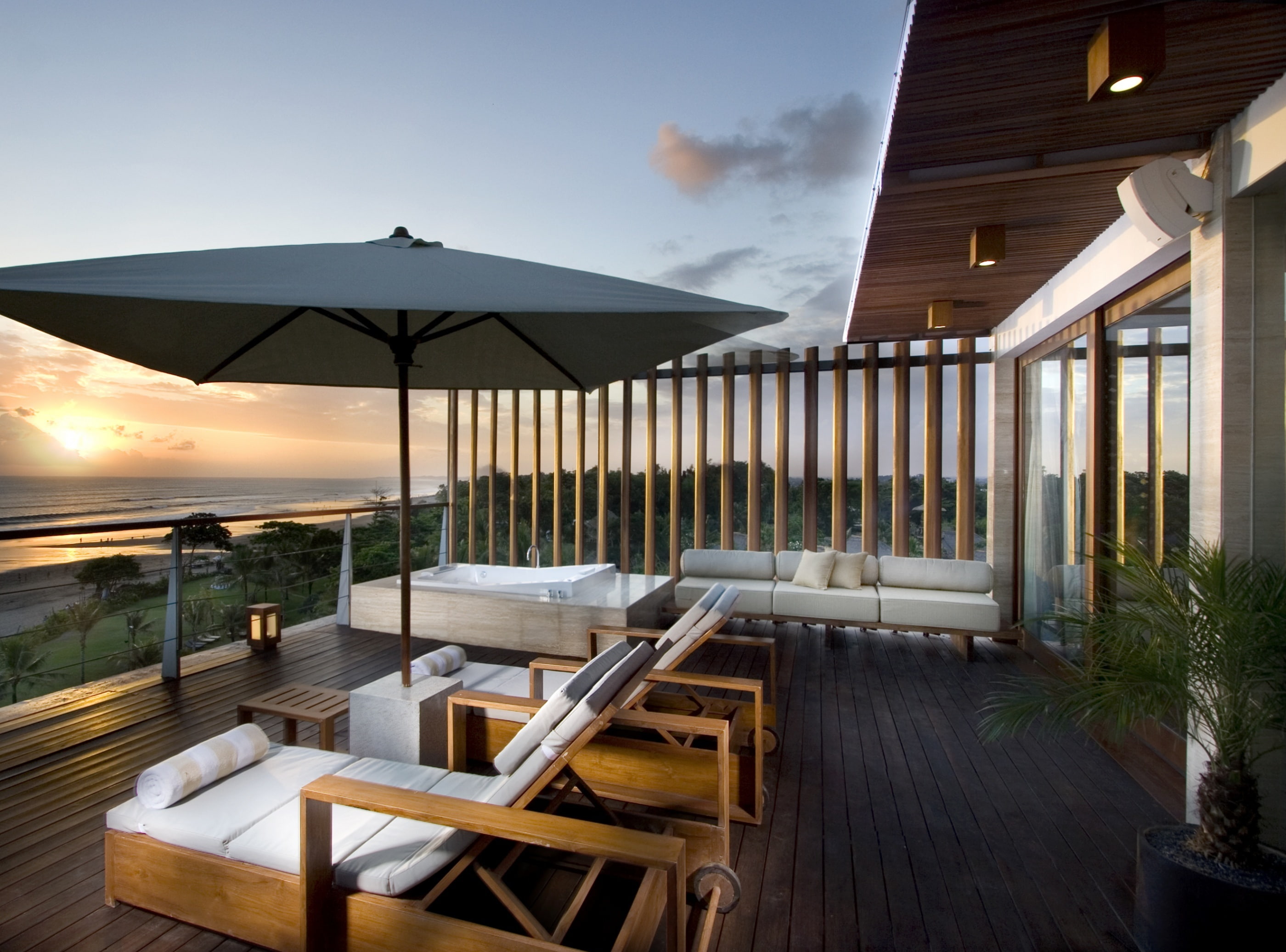 sunset, swimming pool, Luxury, gray, 2K, nature, umbrella, wood - material, seat, building exterior, table, lighting equipment, wealth, outdoors, absence, HD Wallpaper