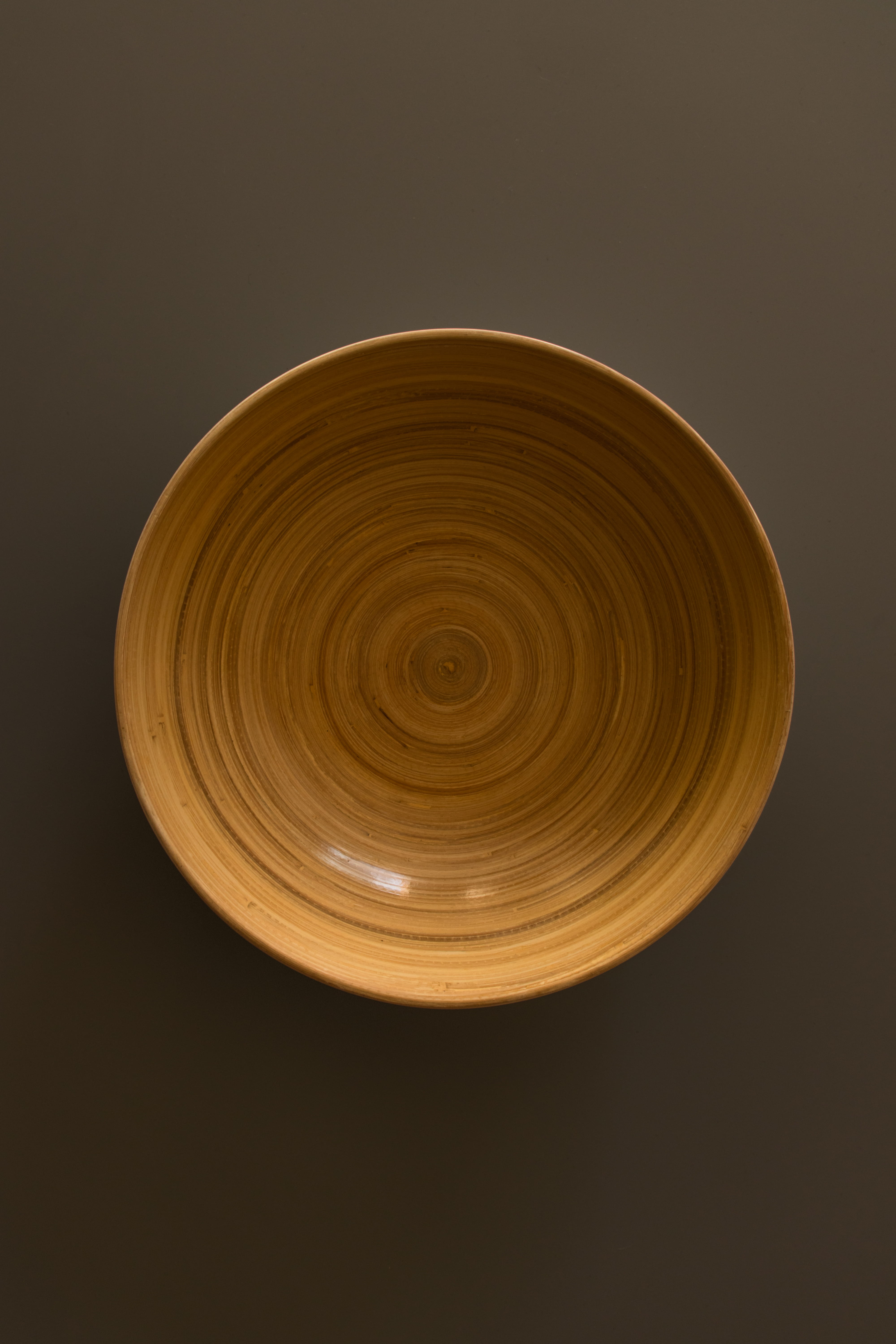 concentric, single object, decoration, pottery, 5K, tree ring, orange color, colored background, pattern, copy space, black background, circle, close-up, Phone HD Wallpaper