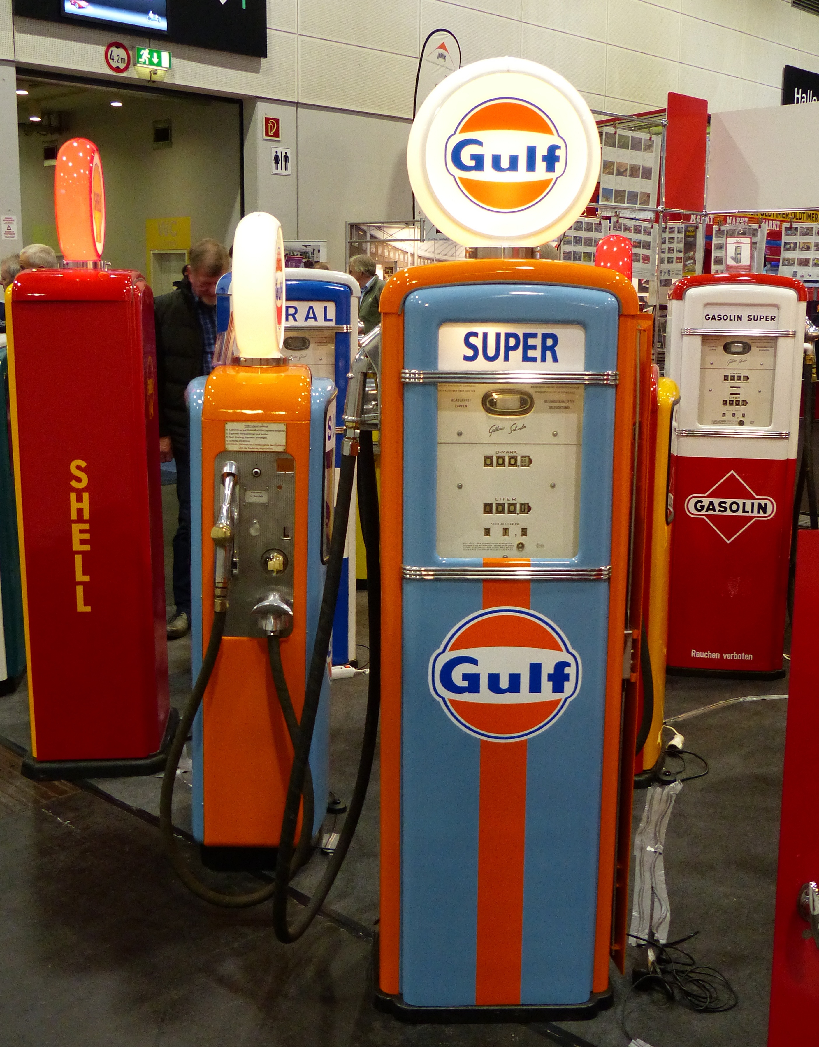 gas, western script, technology, emergency equipment, gasoline, sign, vending machine, indoors, accidents and disasters, fuel, petrol, fuel pump, illuminated, Phone HD Wallpaper