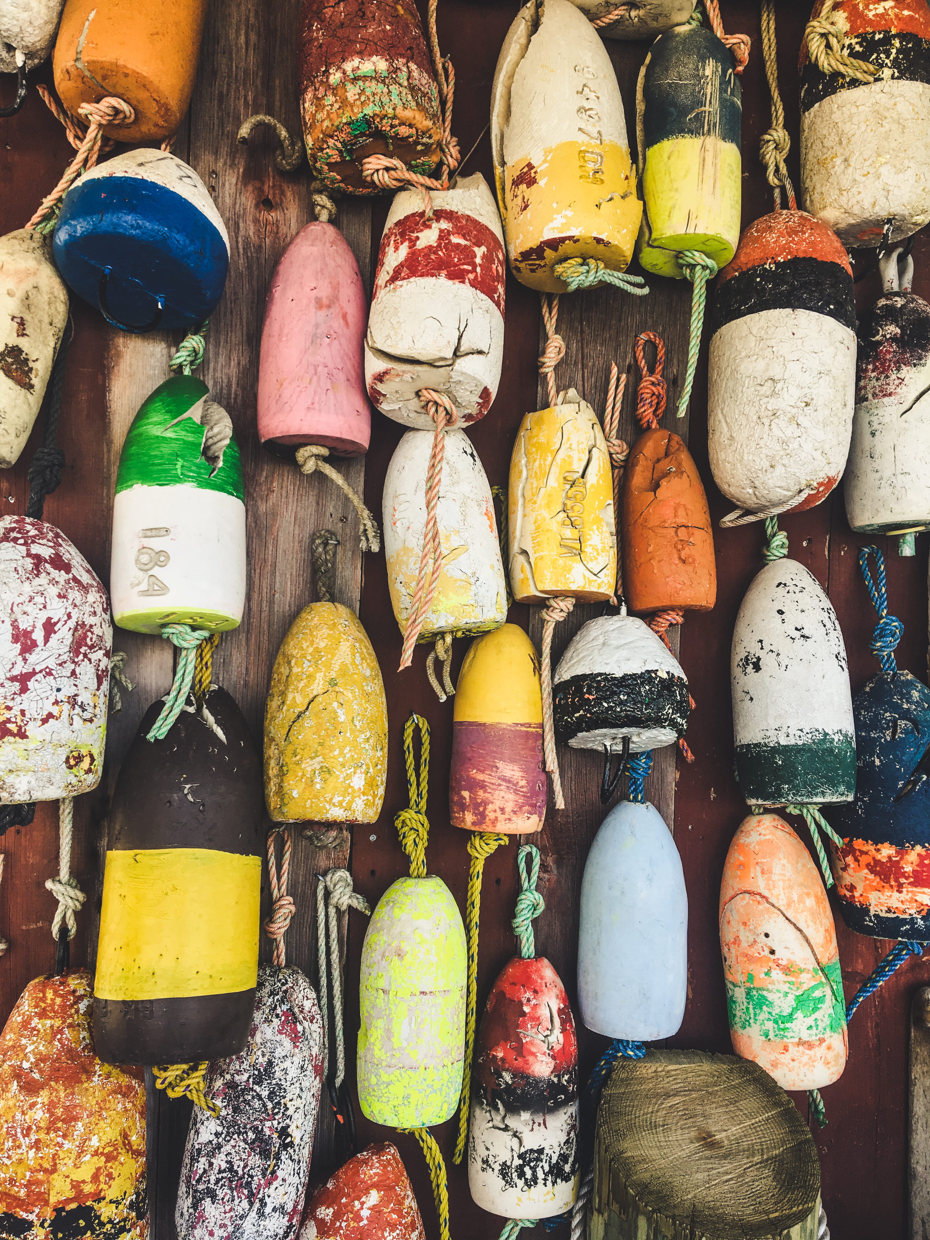 hanging, bottle, sale, buoy, backgrounds, no people, transport, spice, ceramics, outdoors, art and craft, creativity, travel, lot, variation, hat, 4K, Phone HD Wallpaper