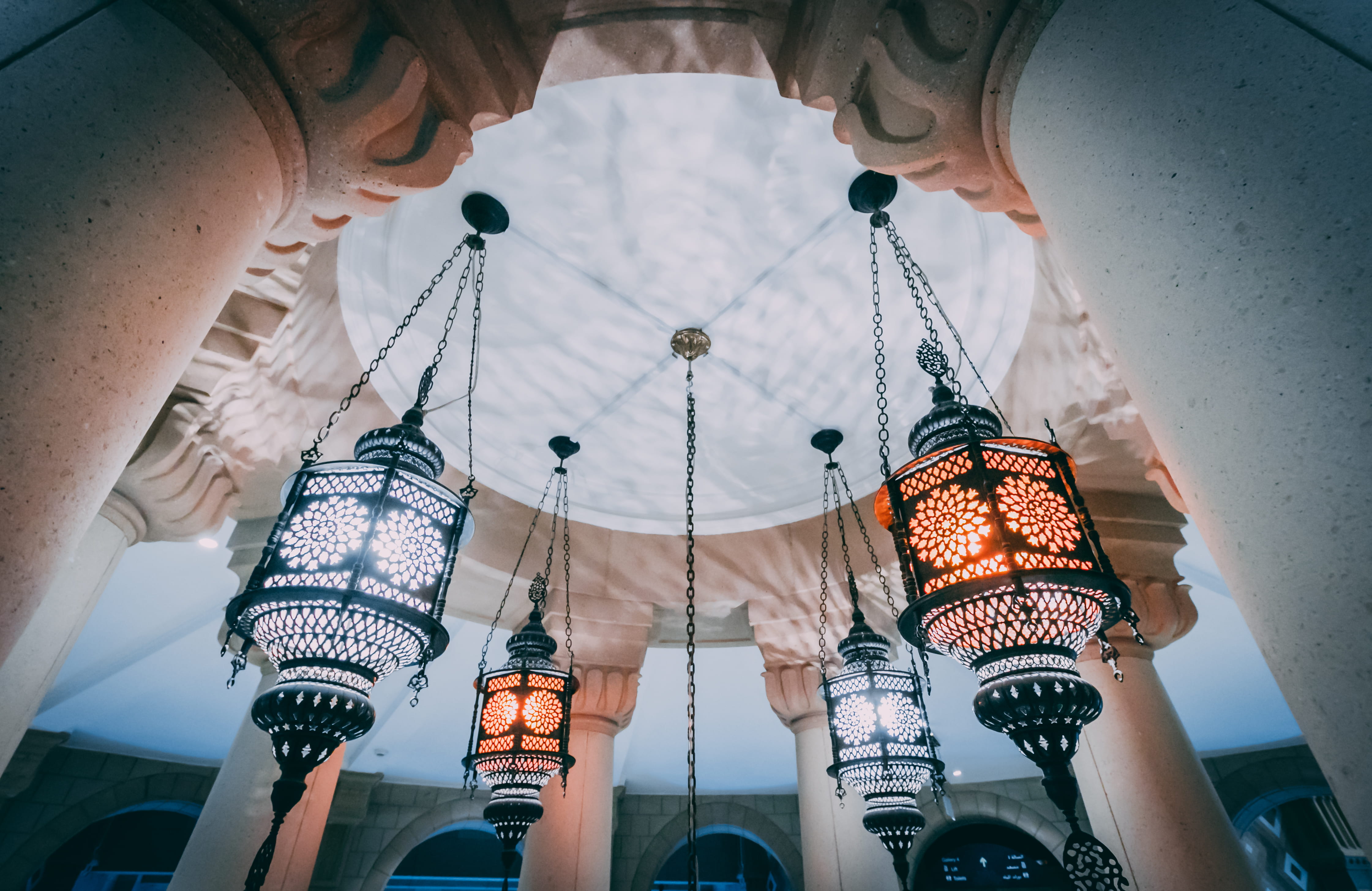 built structure, place of worship, day, lamps, holding, museum, indoors, dome, sharjah, one person, real people, building, ceiling, 4K, necklace, hanging, HD Wallpaper