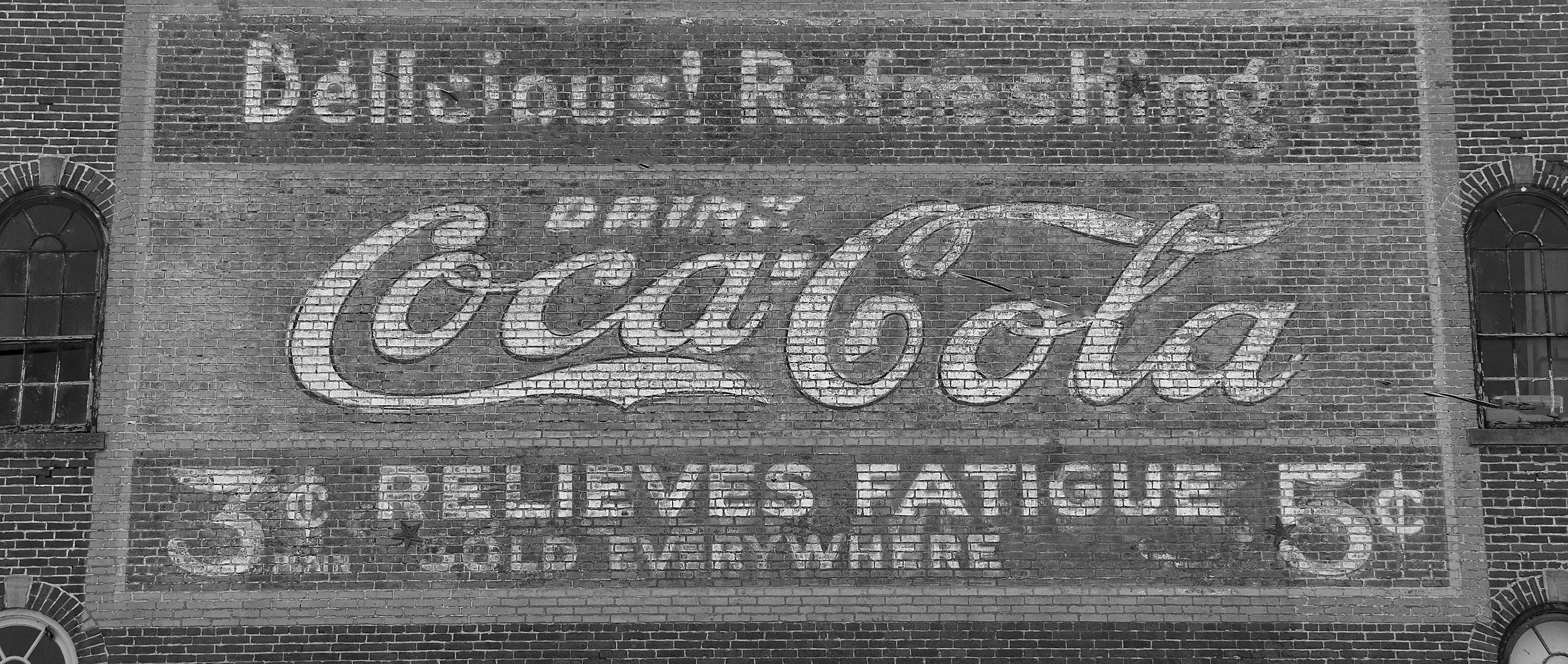 4K, close-up, positive emotion, style, wall - building feature, western script, vintage, signboard, built structure, architecture, icon, capital letter, HD Wallpaper