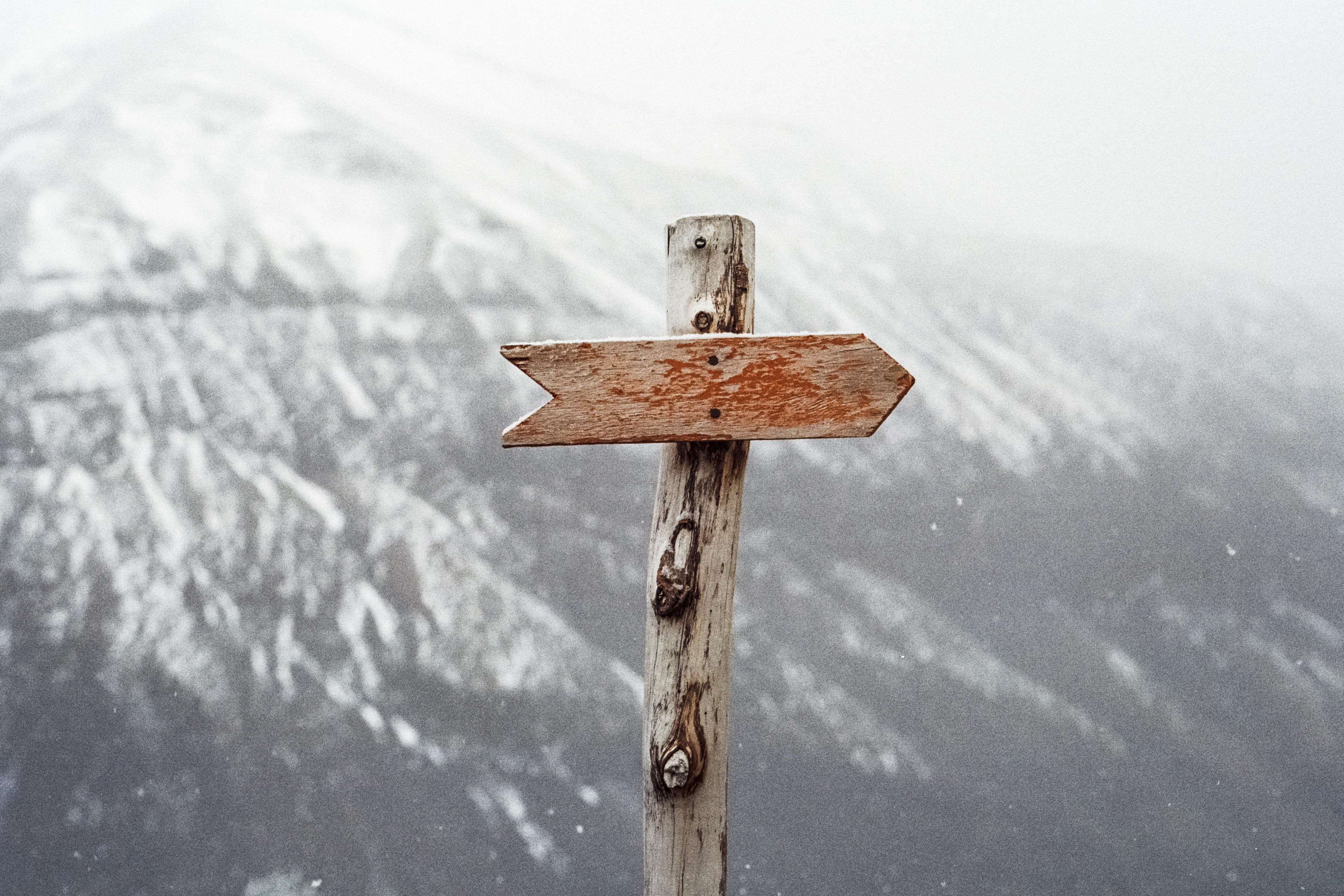 mountain, hiking, day, water, snow, patagonium, signboard, wood - material, 2K, winter, wooden, outdoors, metal, wooden post, arrow, distance, communication, HD Wallpaper