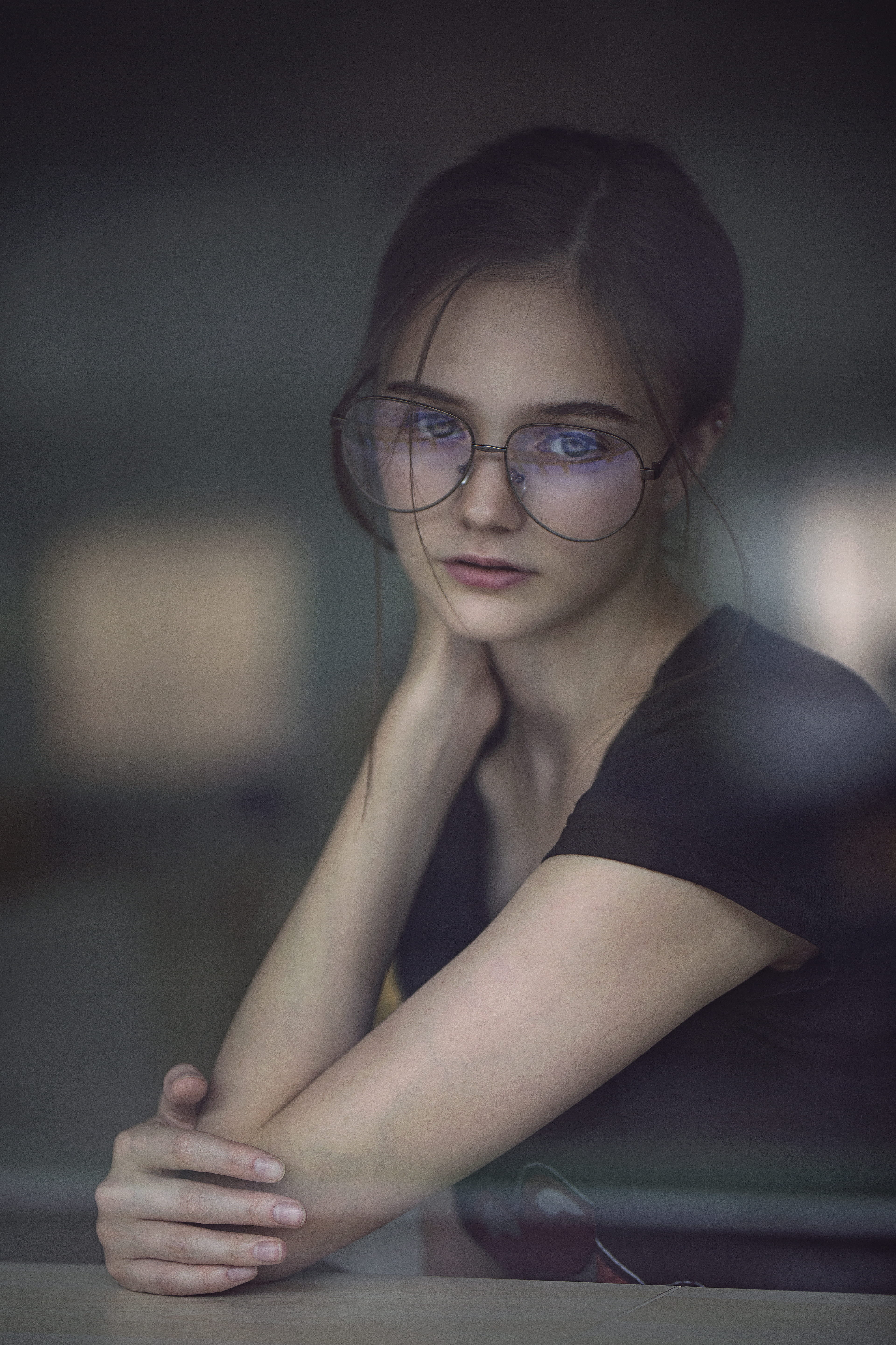 long sleeve, person, 5K, woman, young women, indoors, eyeglasses, fashion, face, leisure activity, focus on foreground, headshot, accessory, banister, Phone HD Wallpaper