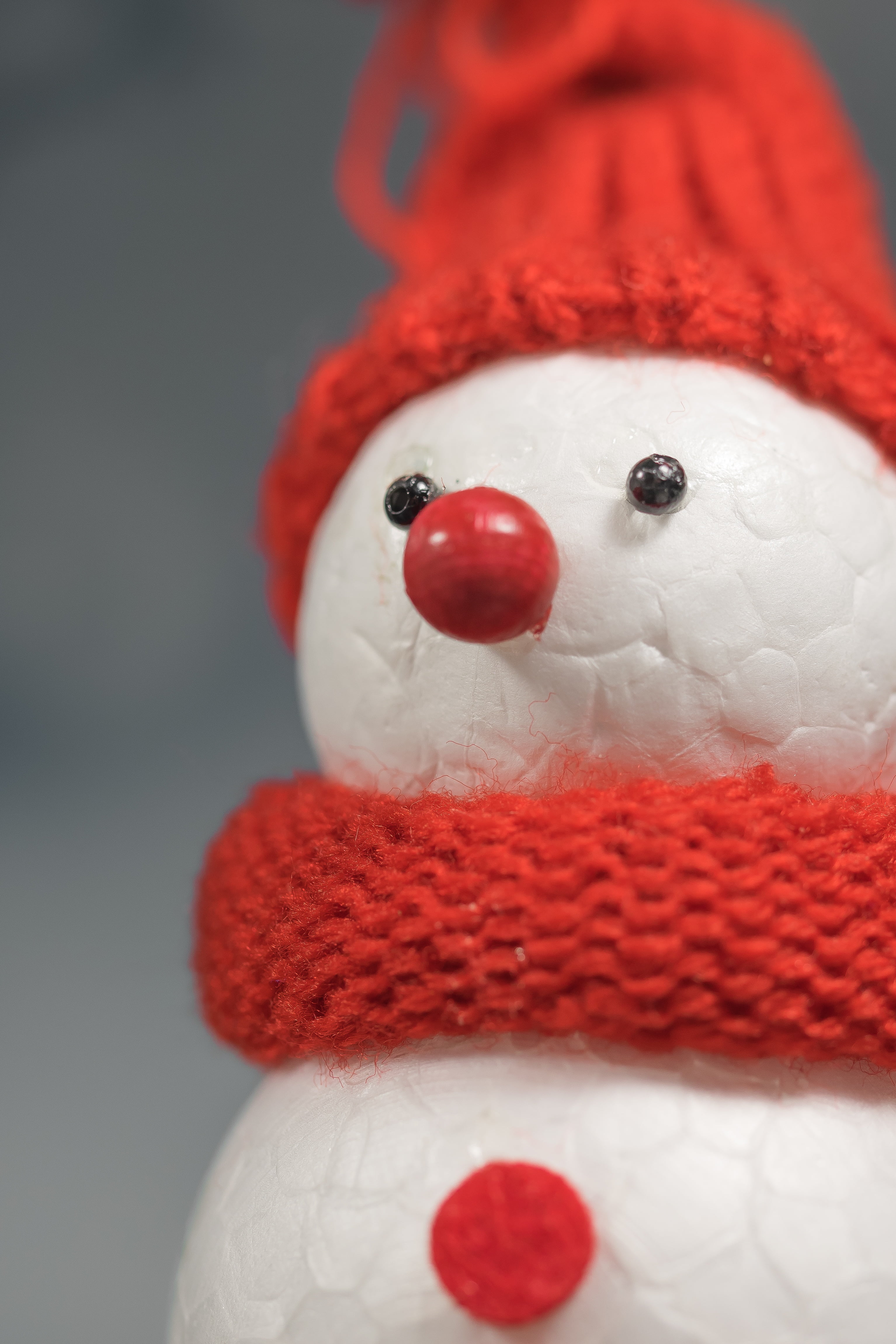 decoration, santa Claus, cheeky, winter, face, scarf, human representation, point, nose, background, 4K, deco, eyes, snow man, no people, fruit, snowman, Phone HD Wallpaper
