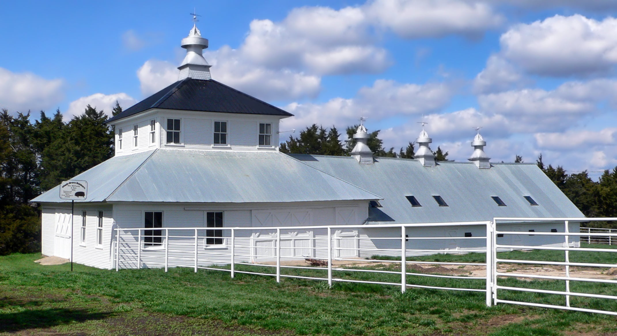 white color, countryside, barn, 1080P, no people, rural, day, plant, summer, history, cloud - sky, grass, building, architecture, the past, building exterior, HD Wallpaper