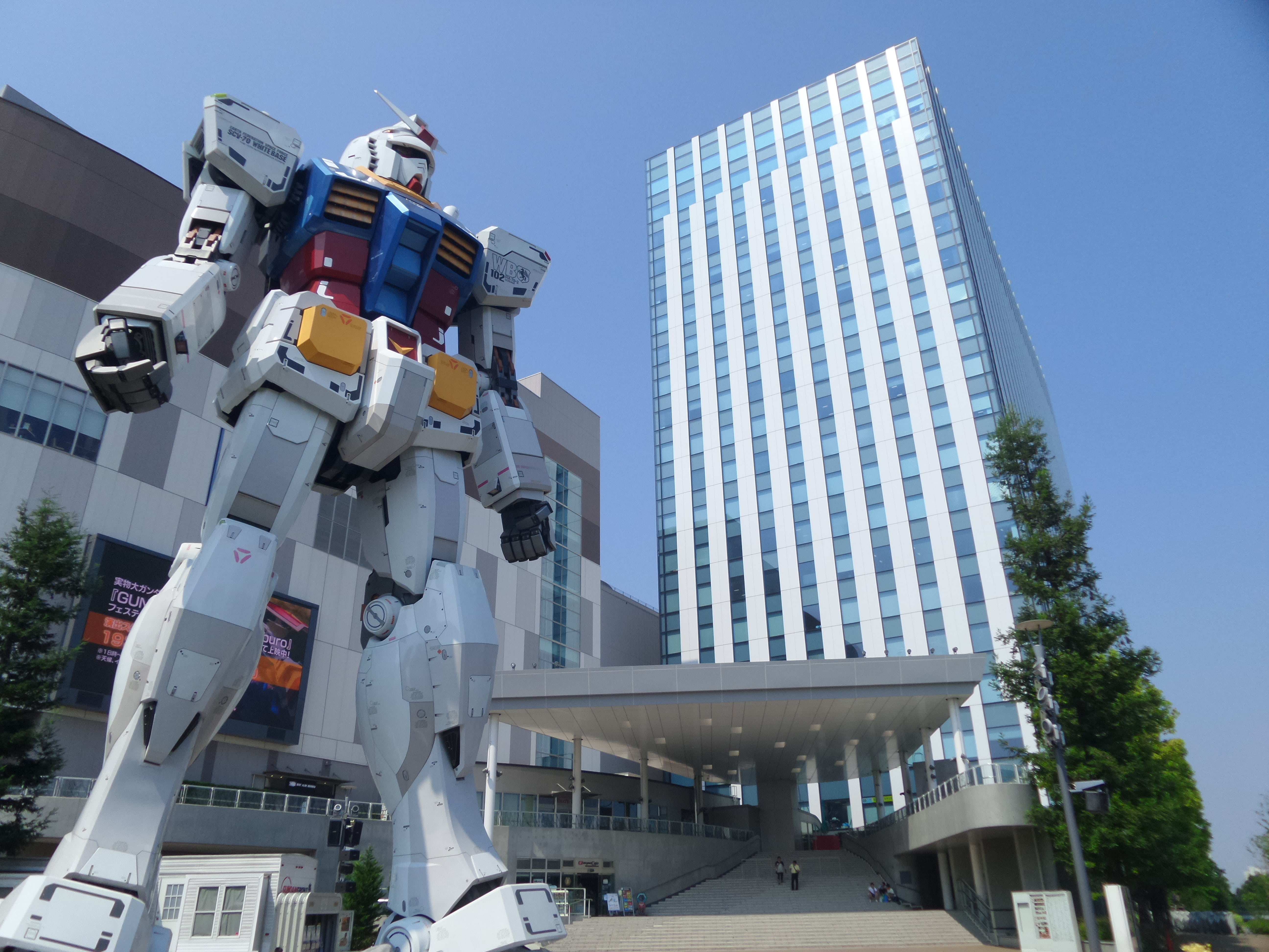 day, no people, skyscraper, 5K, building exterior, tokyo, low angle view, office, sky, statue, city, building, transformer, nature, robot, office building exterior, HD Wallpaper