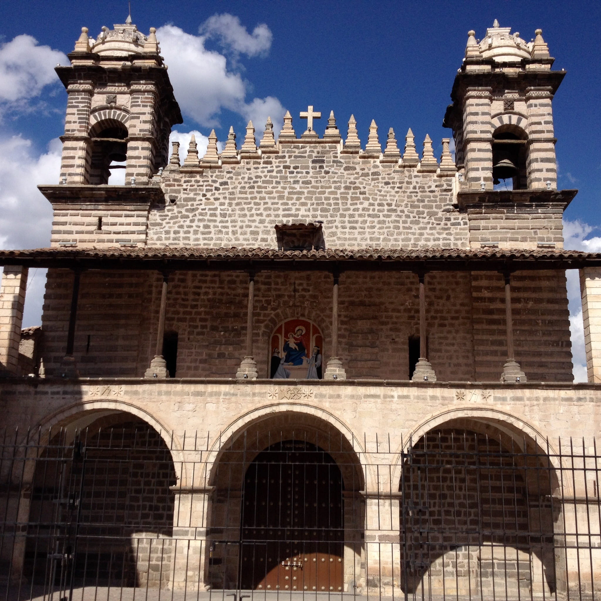 nature, outdoors, sky, sunlight, architecture, no people, ayacucho, travel, huamanga, built structure, the past, arch, 1080P, belief, history, churches, Phone HD Wallpaper