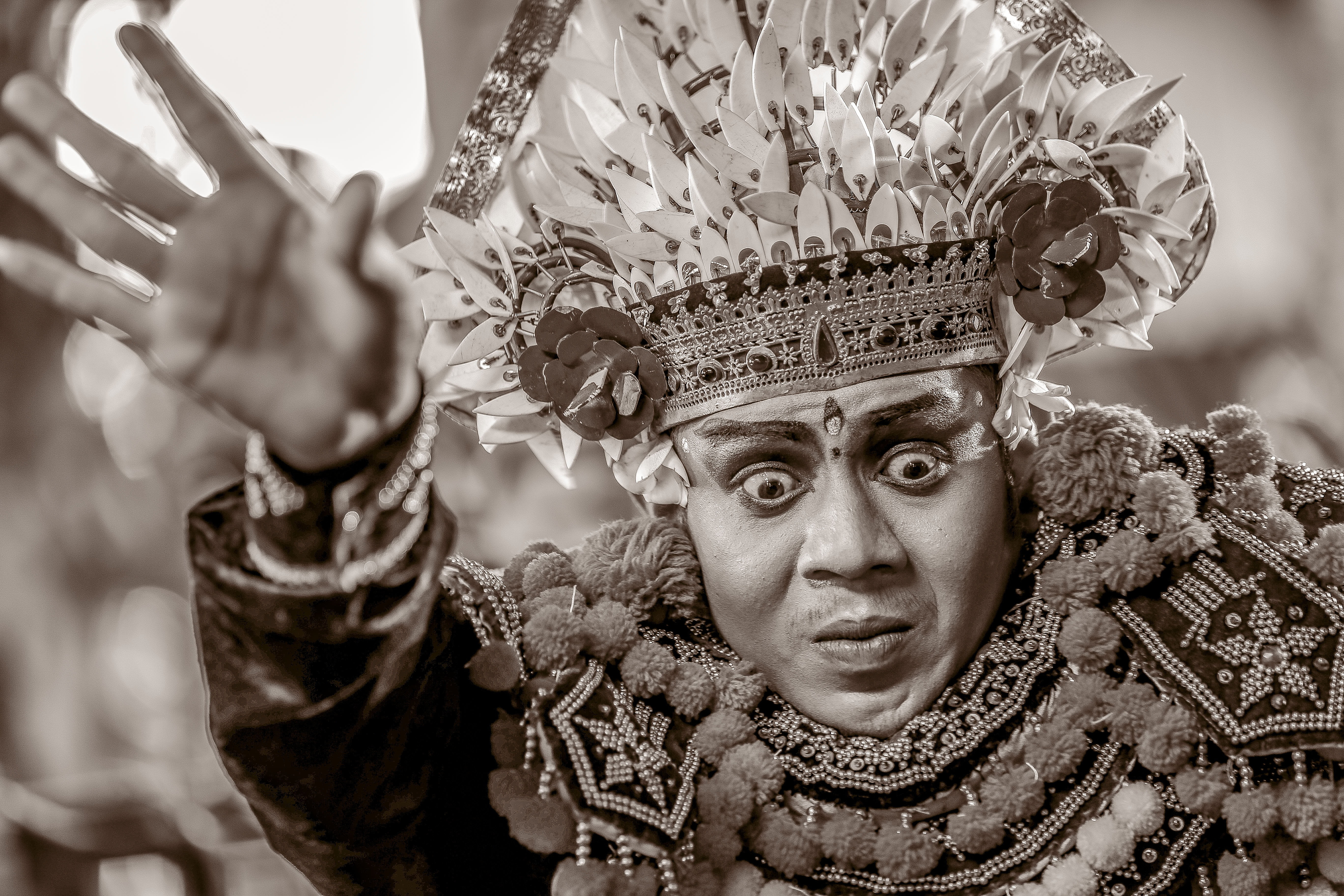 traditional clothing, day, photo, adult, human face, crown, close-up, headshot, ornate, headdress, man, celebration, 5K, bali, dance, front view, people, HD Wallpaper