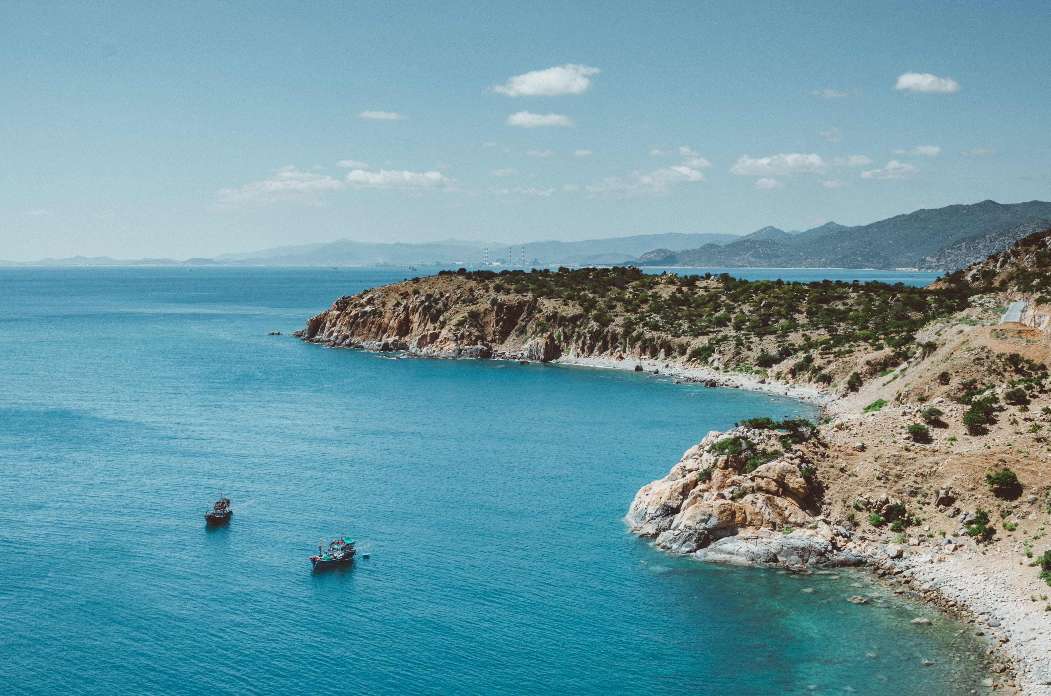 boat, rock formation, beauty in nature, mountain, nautical vessel, transportation, coast, horizon over water, nature, vehicle, mui dinh, 4K, shoreline, HD Wallpaper
