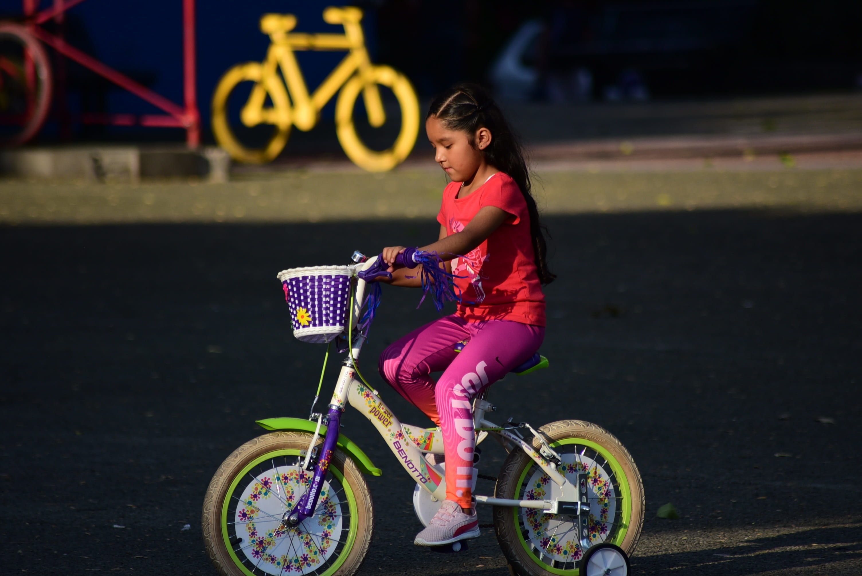 latino, riding, girl, hairstyle, girls, 2K, side view, bicycles, outdoors, young adult, lifestyles, one person, transportation, women, full length, childhood, HD Wallpaper