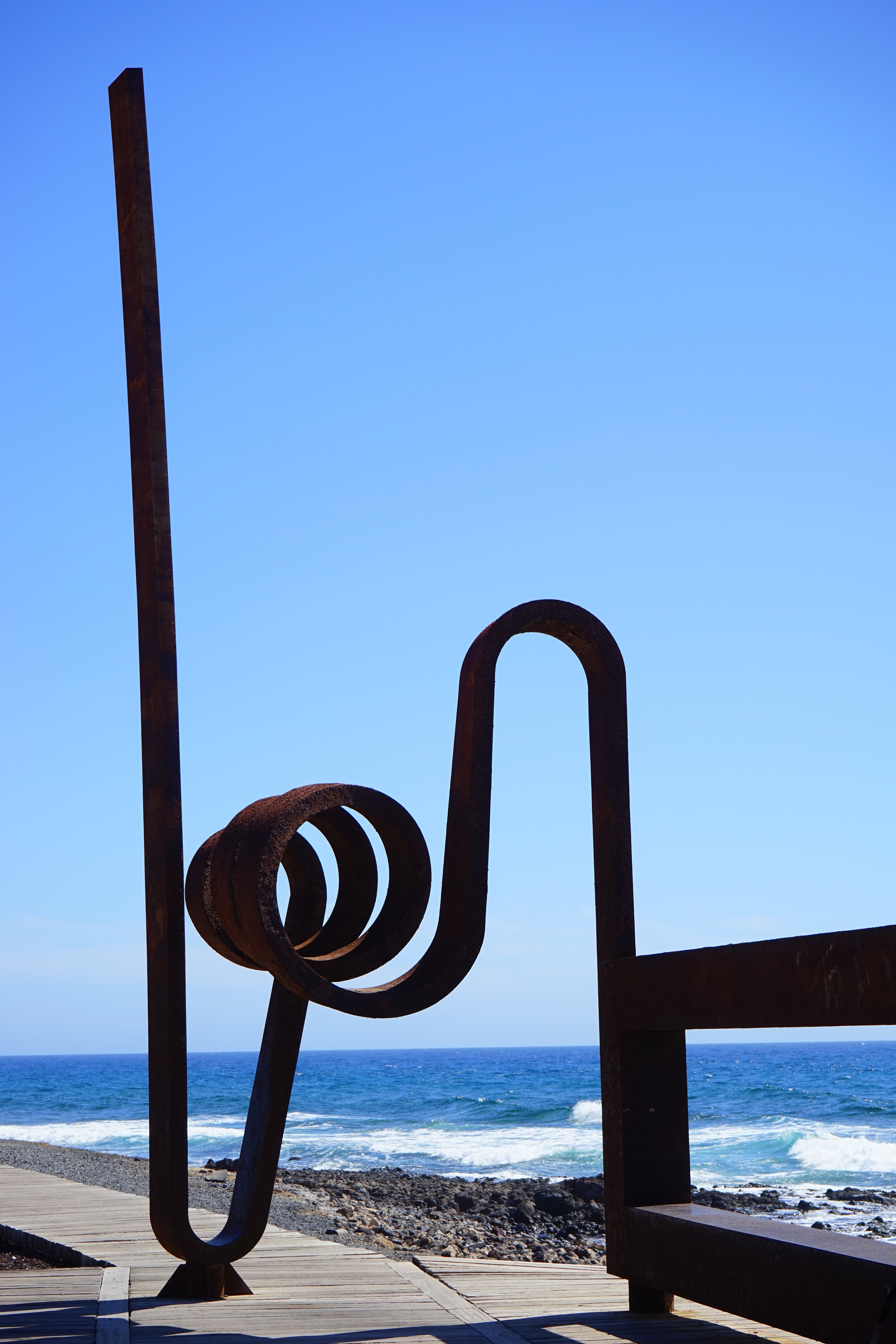 canary islands, art, metal, coastal village, beach, tranquility, 5K, nature, arona, long, wood - material, sculpture, sky, artwork, tranquil scene, no people, Phone HD Wallpaper