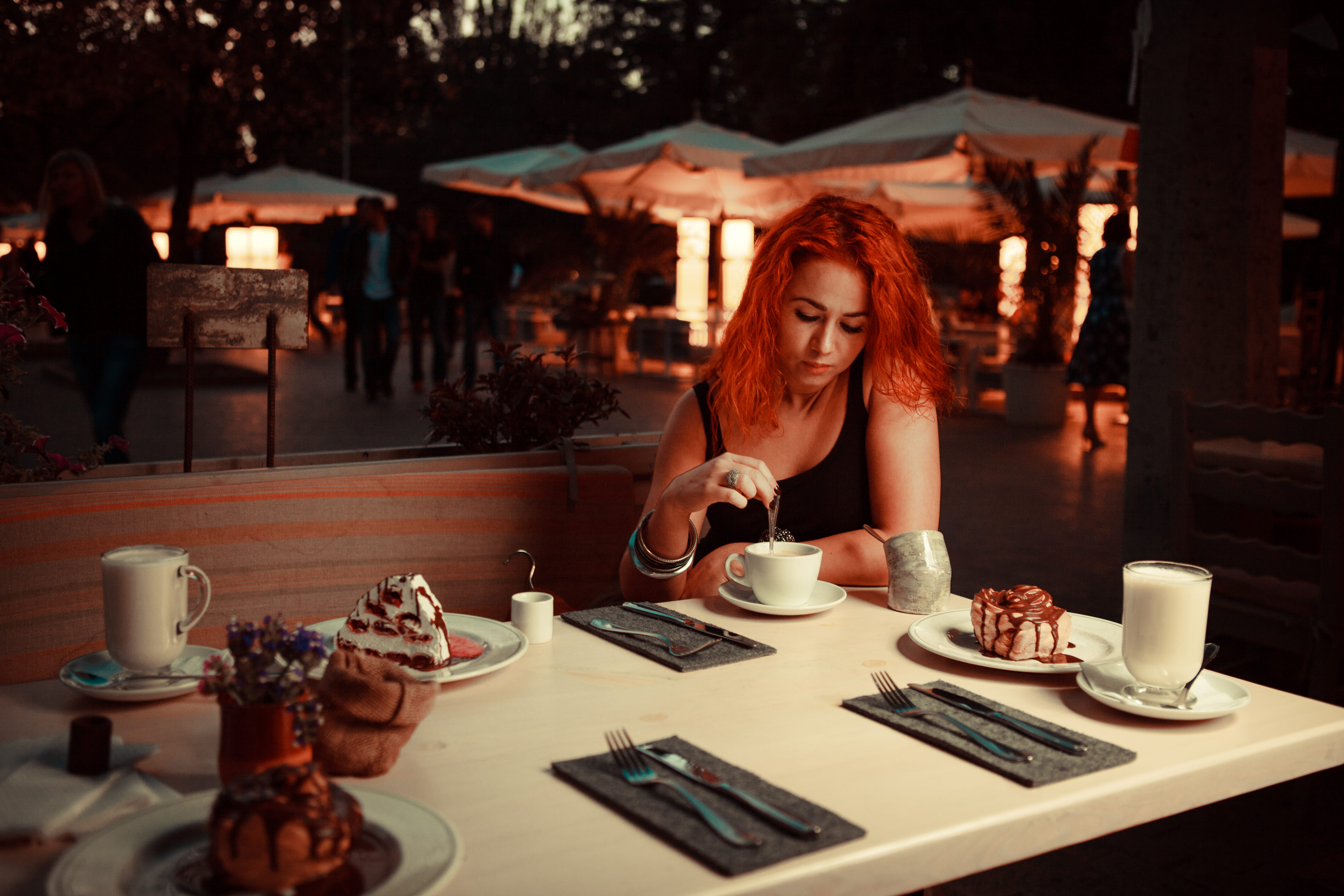 cafe, cafeteria, refreshment, cake, crockery, saucer, human, person, sitting, coffee cup, pottery, real people, coffee, tea cup, teacup, restaurant, cup, HD Wallpaper