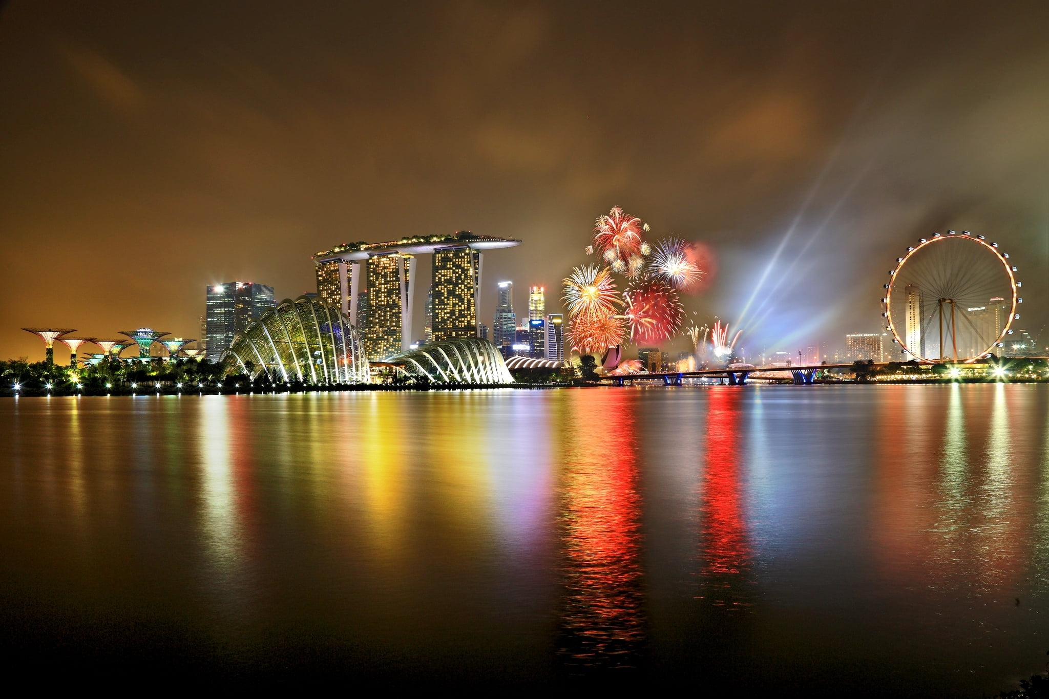 building exterior, the hotel, city, the city, amusement park ride, Gardens by the Bay, amusement park, Ferris, built structure, architecture, ferris wheel, HD Wallpaper