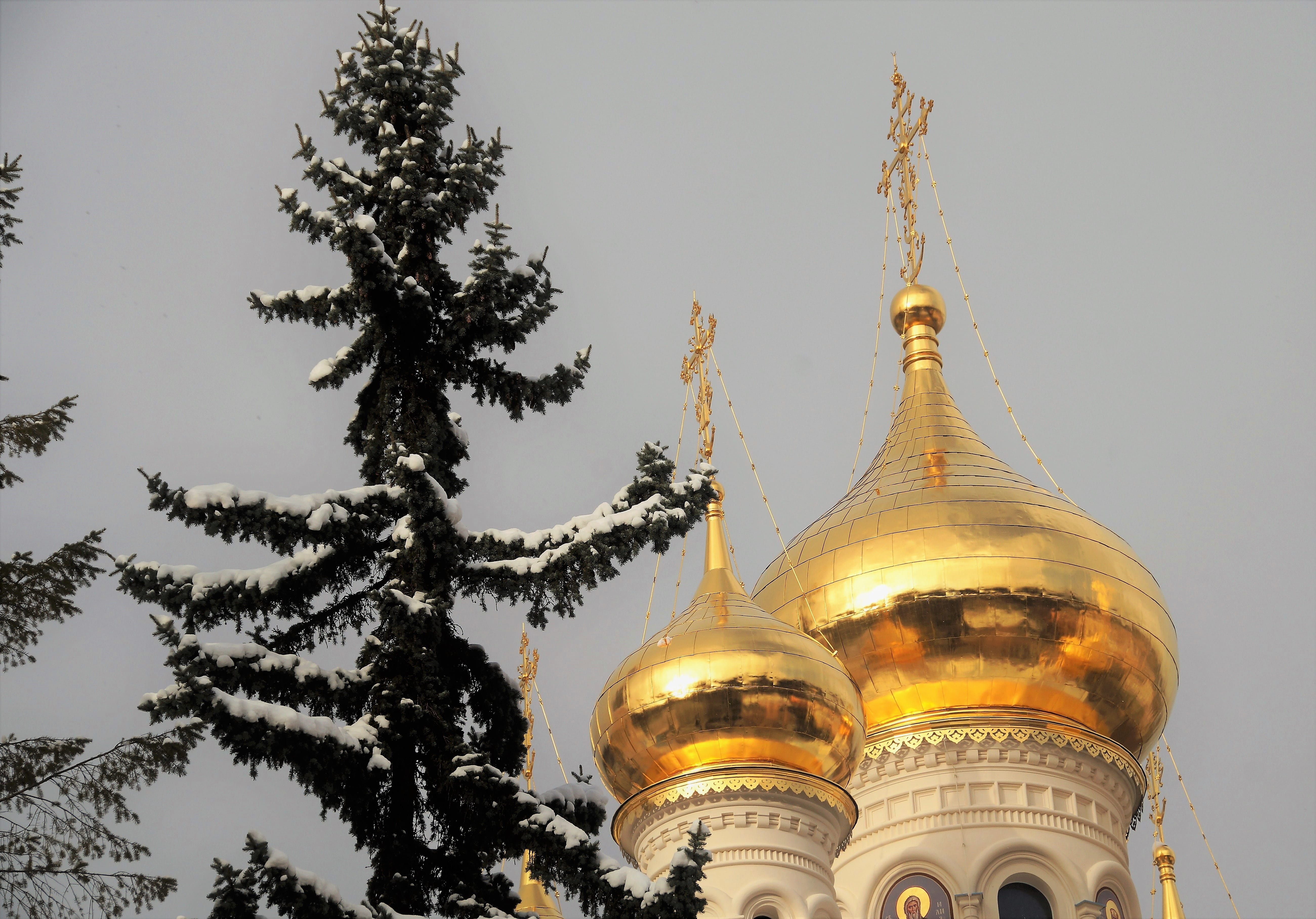 sky, golden, no people, bottle, russian, nature, orthodox, low angle view, shine, celebration, radiant, towers, gold colored, ornate, church, faith, Dome, HD Wallpaper