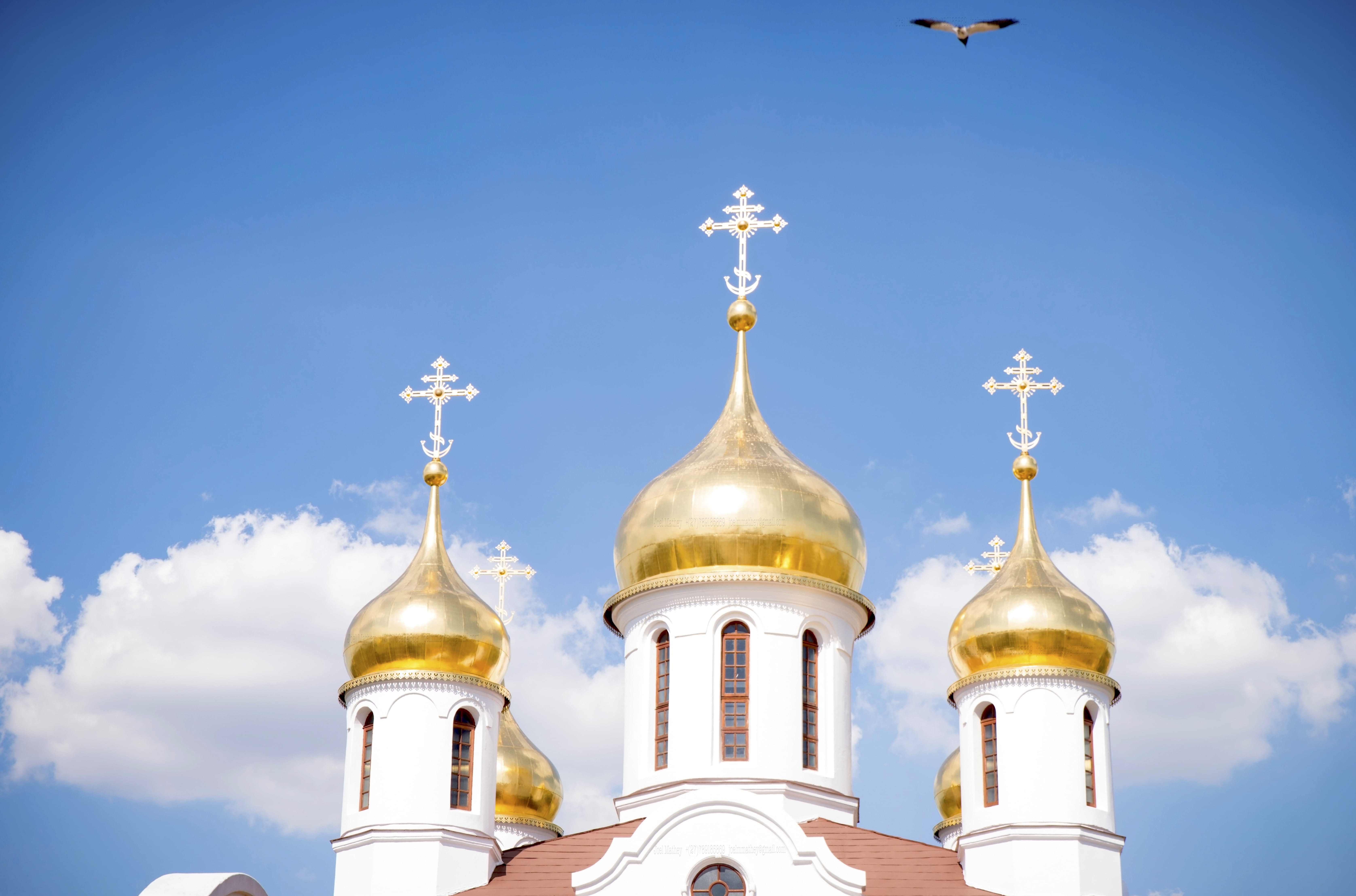 cross, outdoors, white, orthodox, travel destinations, dome, russian, church, place of worship, building exterior, belief, roof tops, day, built structure, HD Wallpaper