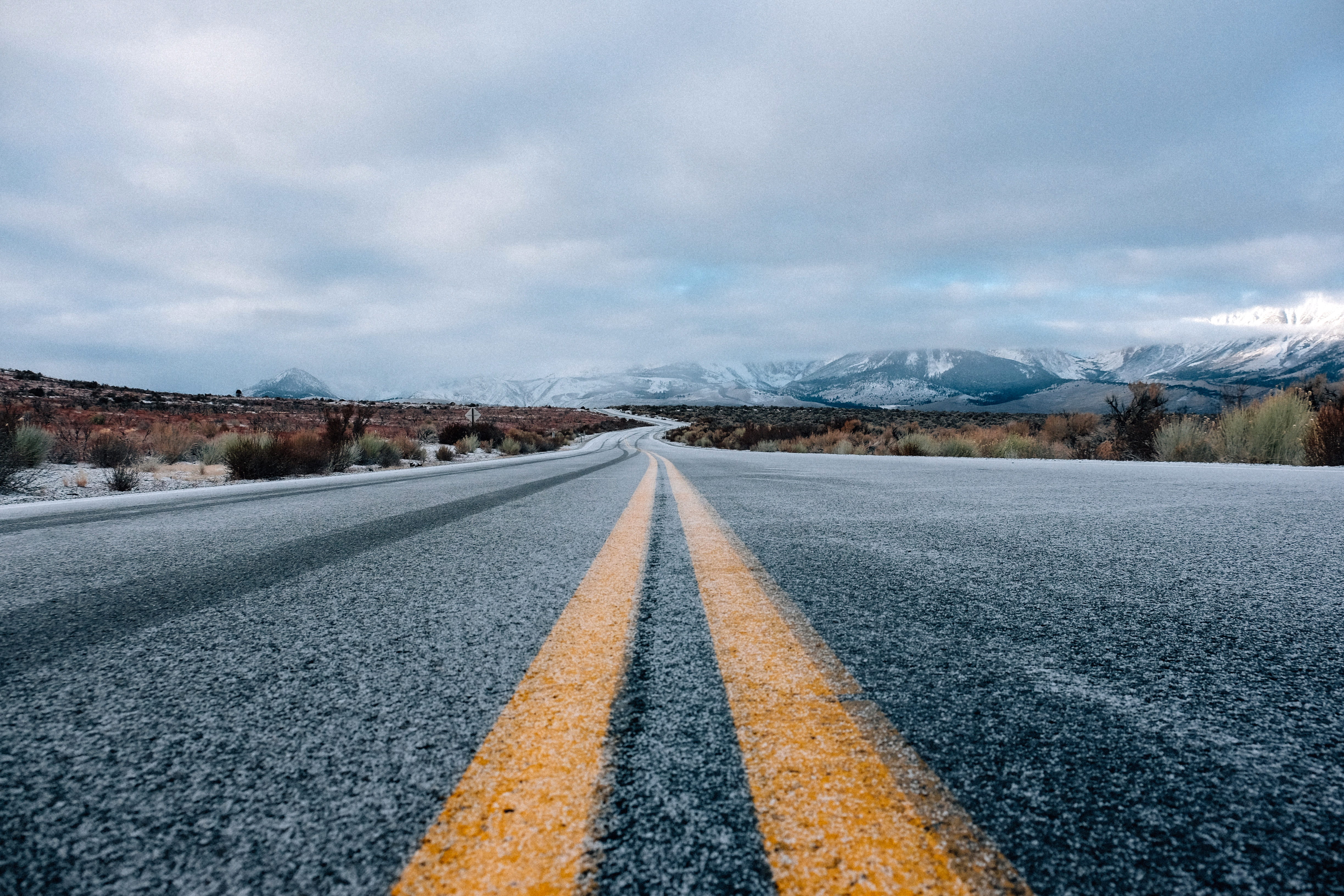 nature, snow, diminishing perspective, outdoors, the way forward, no People, travel Locations, landscapes, double yellow line, scenics - nature, marking, HD Wallpaper