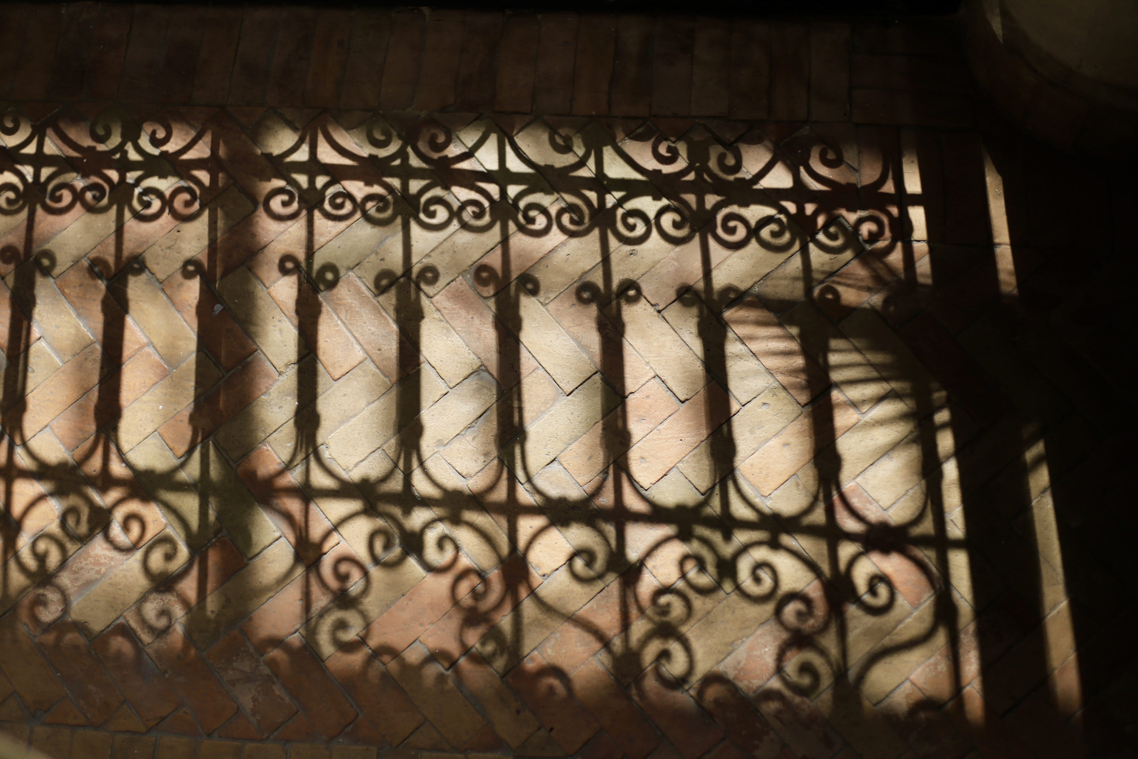ornate, text, grid, 2K, day, structure, communication, in a row, close-up, railing, belief, building, sunshine, shadows, design, no people, art and craft, HD Wallpaper