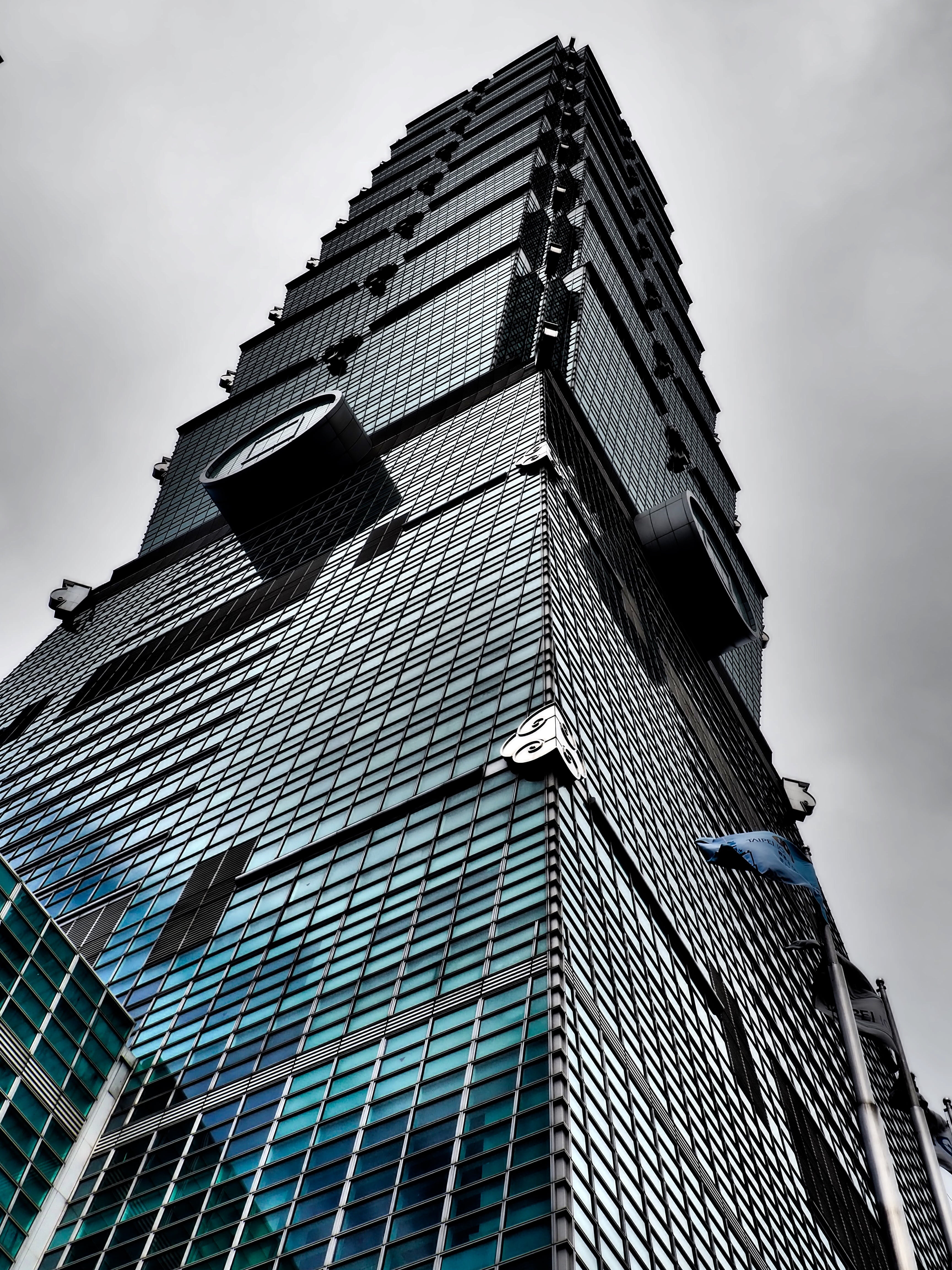 building exterior, cloud - sky, city, office building exterior, built structure, travel, sky, tower, culture, building, tall - high, glass - material, low angle view, Phone HD Wallpaper