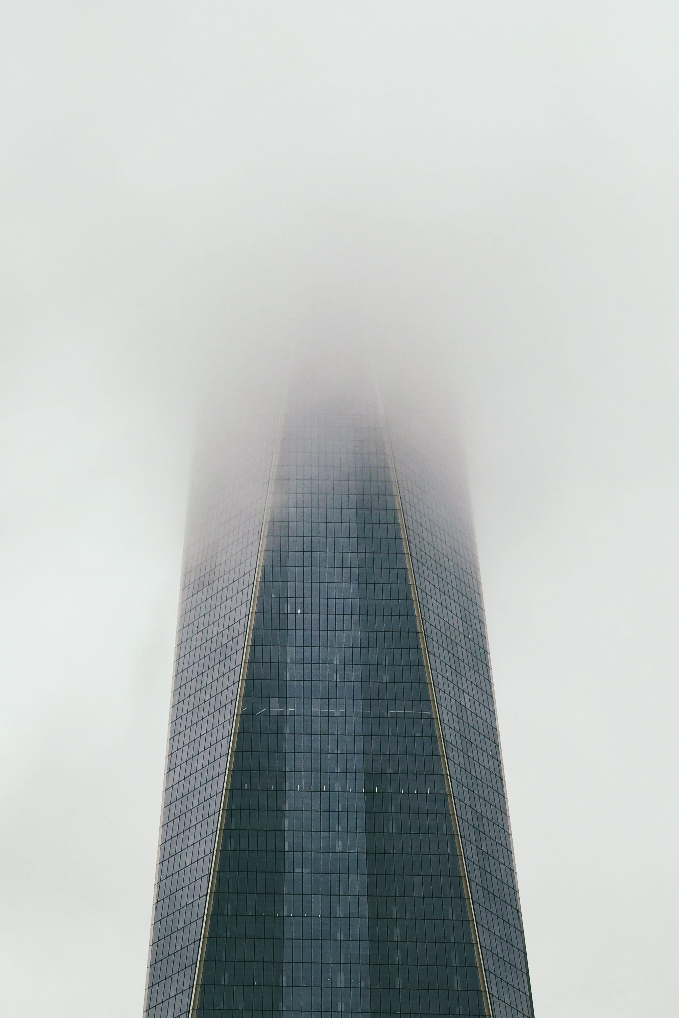 city, 4K, world trade center, tall - high, building, skyscraper, nyc, cloudy, united states, nature, sky, new york, smog, foggy, day, office, dom tower, Phone HD Wallpaper