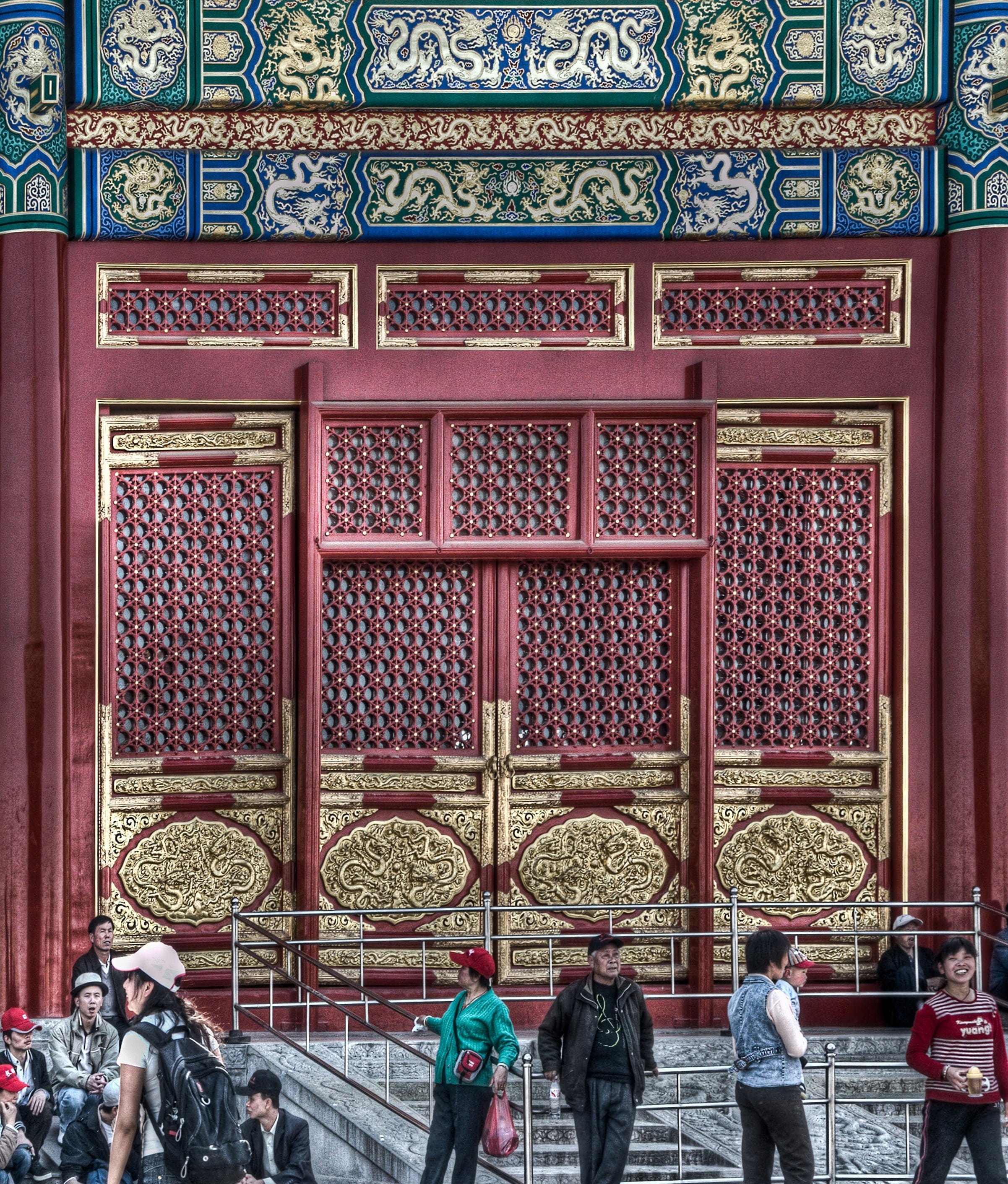 tourism, ornate, building, place of worship, real people, religion, forbidden city, travel destinations, day, group of people, building exterior, rear view, Phone HD Wallpaper