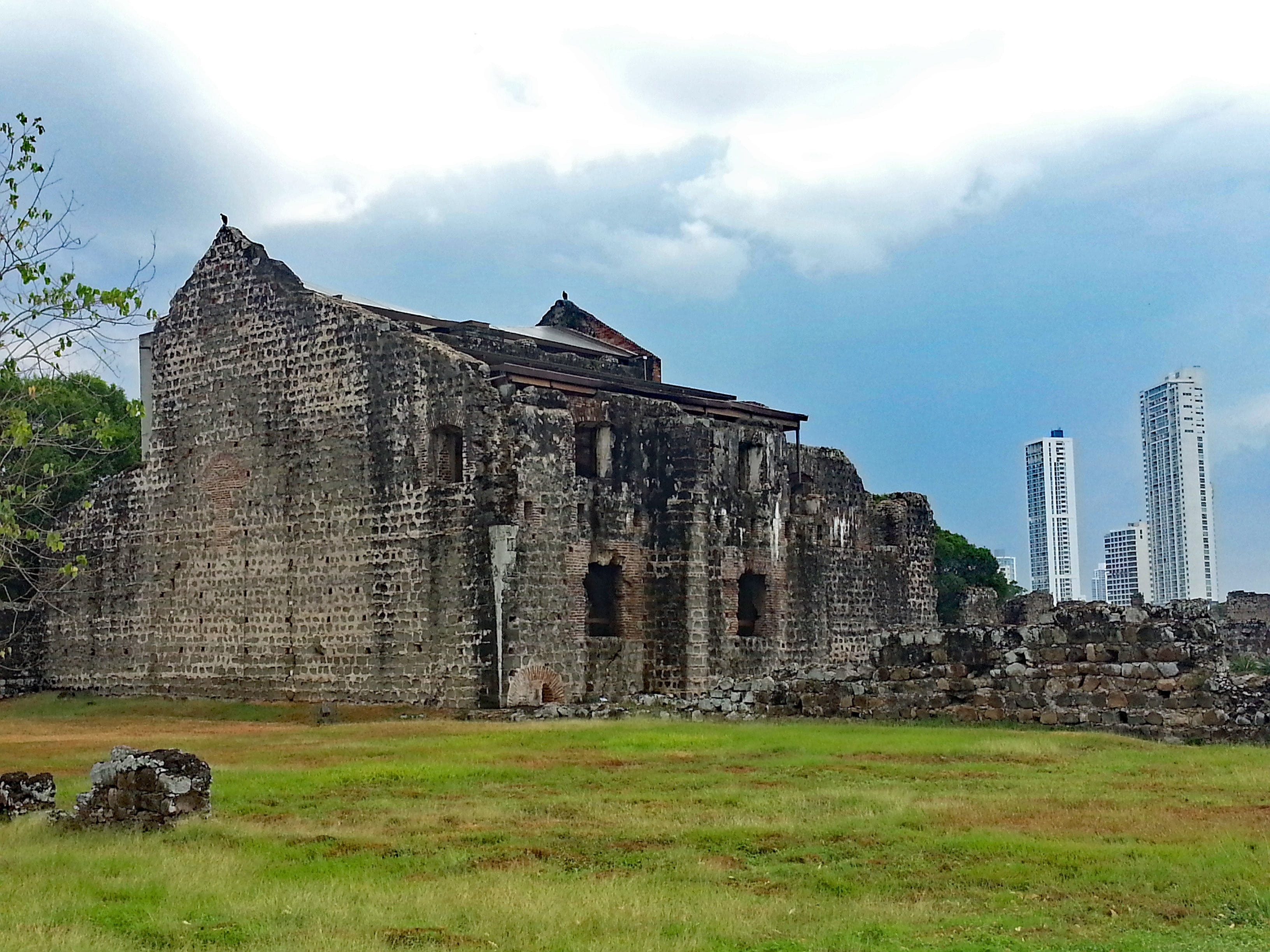 travel, the past, 2K, daytime, pirates, plant, building, sky, places of interest, ancient civilization, panama city, day, city, built structure, old ruin, HD Wallpaper