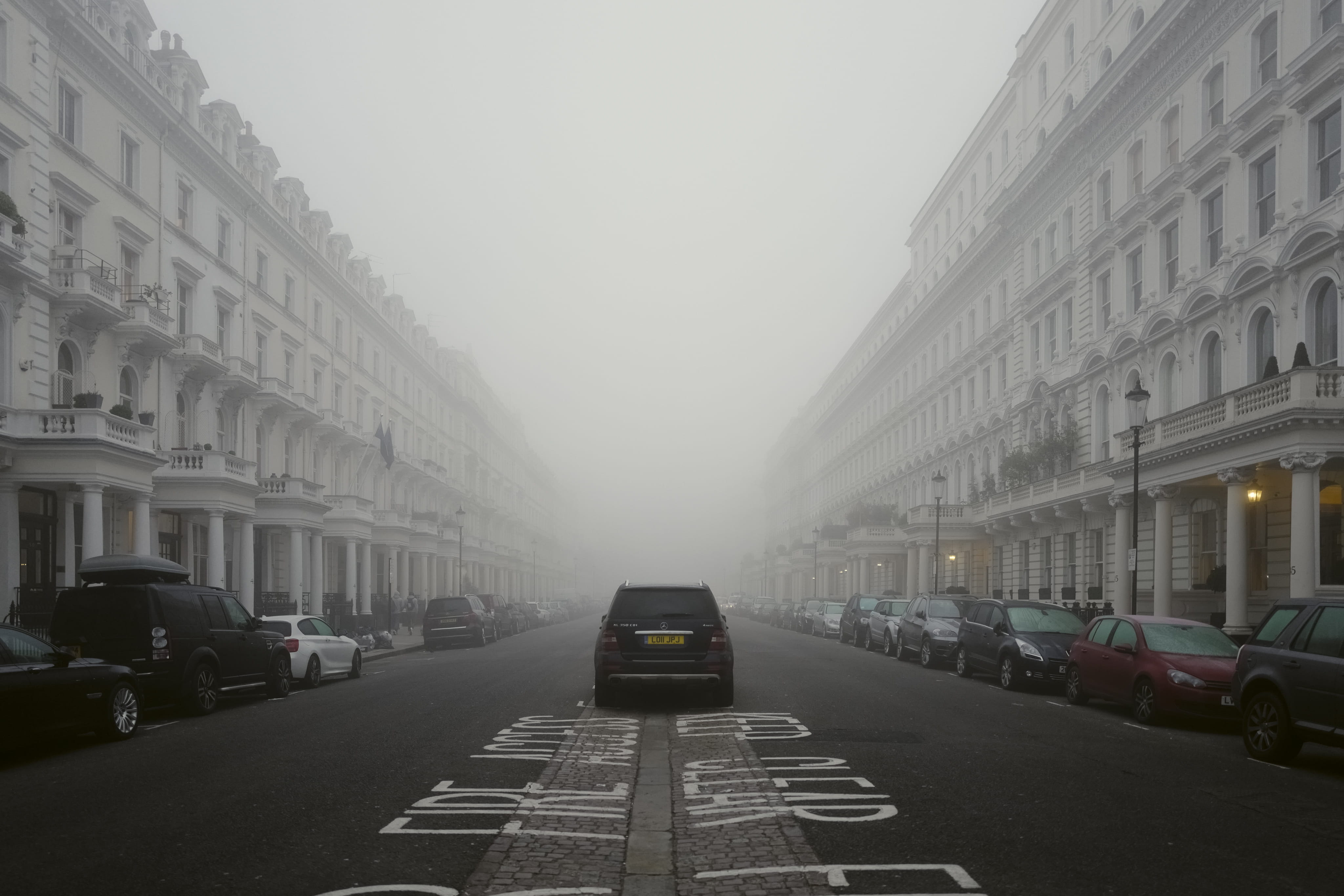 4K, city street, no people, sky, city, nature, car, diminishing perspective, direction, uran, fog, the way forward, outdoors, land vehicle, day, built structure, HD Wallpaper
