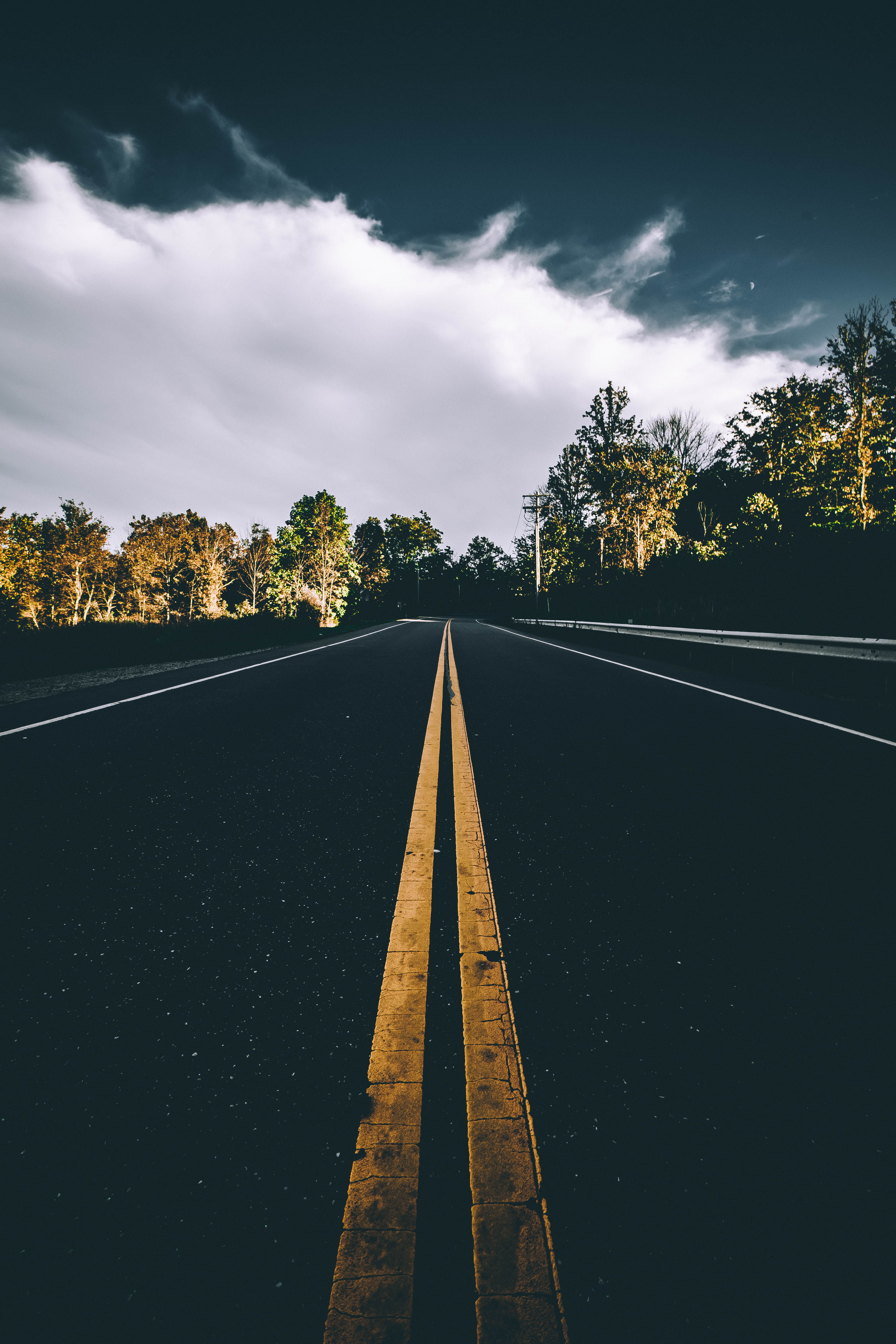 nikon, vanishing point, picture, symbol, empty, united states, no people, color, long, motivation, environment, road marking, toledo, nature, diminishing perspective, Phone HD Wallpaper