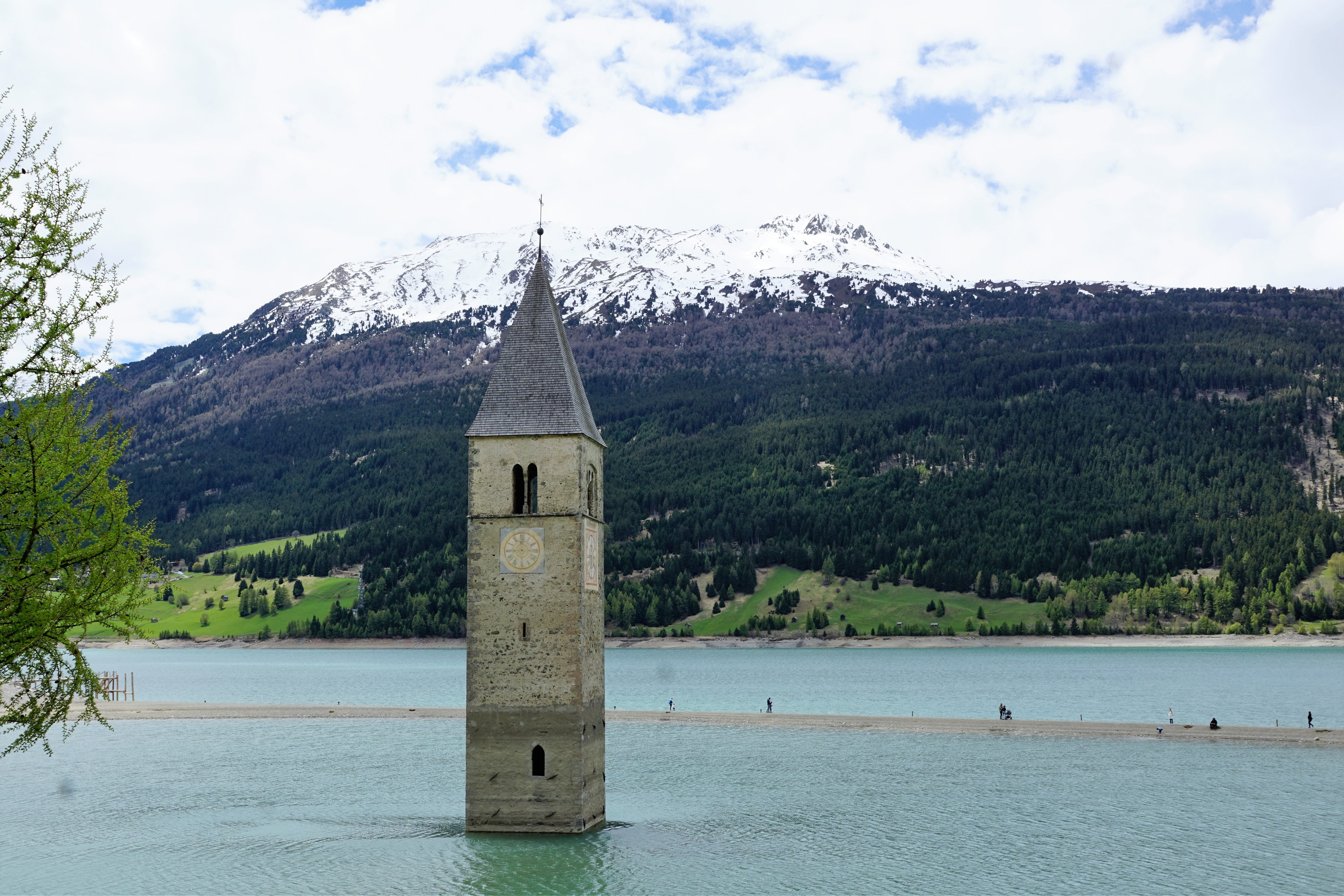 cloud - sky, holy, spirituality, curon venosta, mountain, italy, built structure, blue, belief, tower, lake, mountains, tree, summer, place of worship, HD Wallpaper