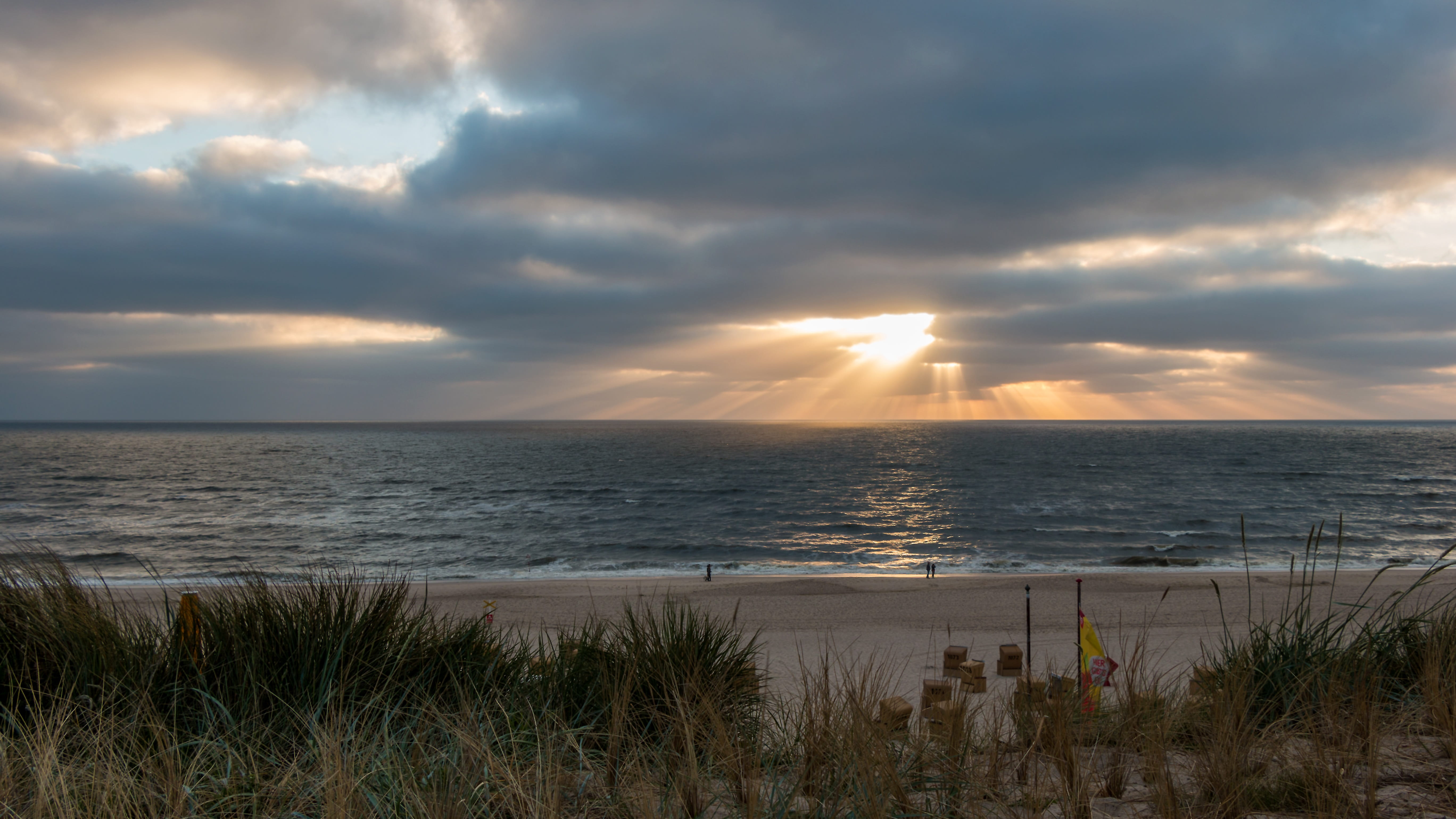 cloud - sky, marram grass, idyllic, tranquil scene, sand, sunset, island, water, clouds, sylt, sea, nature, light, horizon over water, land, beach, tranquility, HD Wallpaper