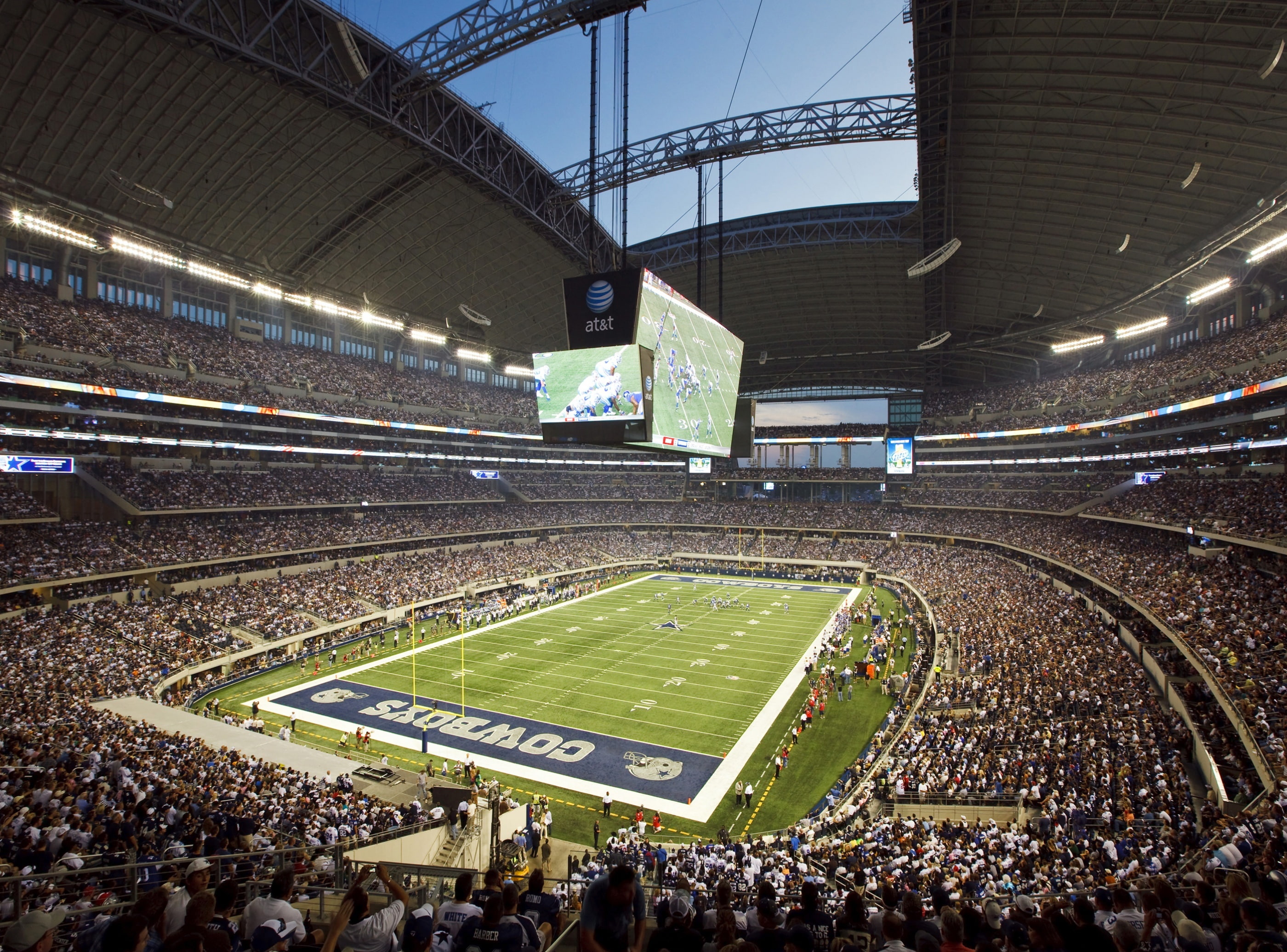soccer field, team sport, Football, cowboys, high angle view, audience, nature, grass, group of people, architecture, built structure, outdoors, Sports, HD Wallpaper