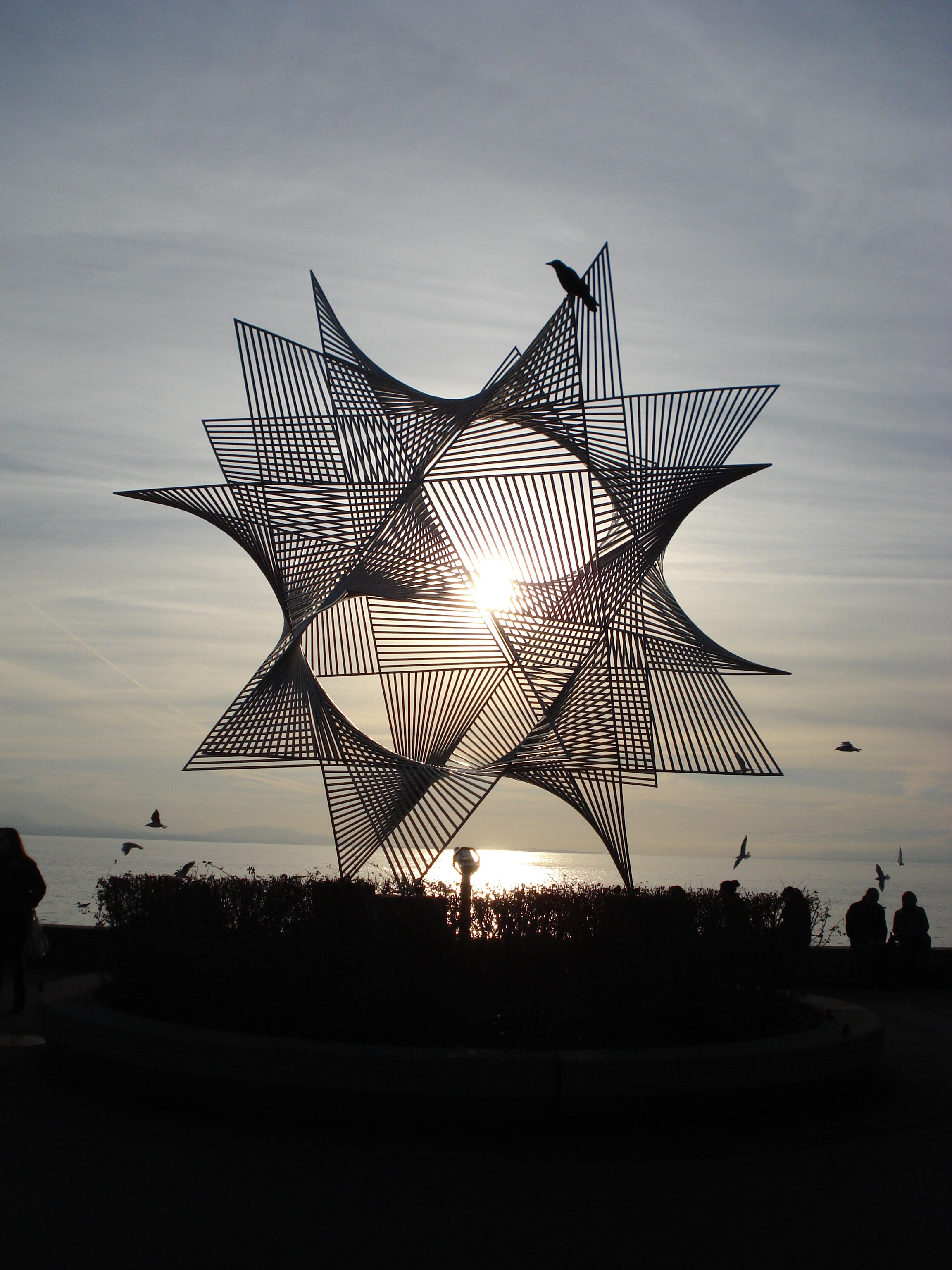 sunlight, plant, lake geneva, metal sculpture, dusk, tree, environmental conservation, nature, architecture, sculpture, 2K, built structure, sunset, tranquility, Phone HD Wallpaper