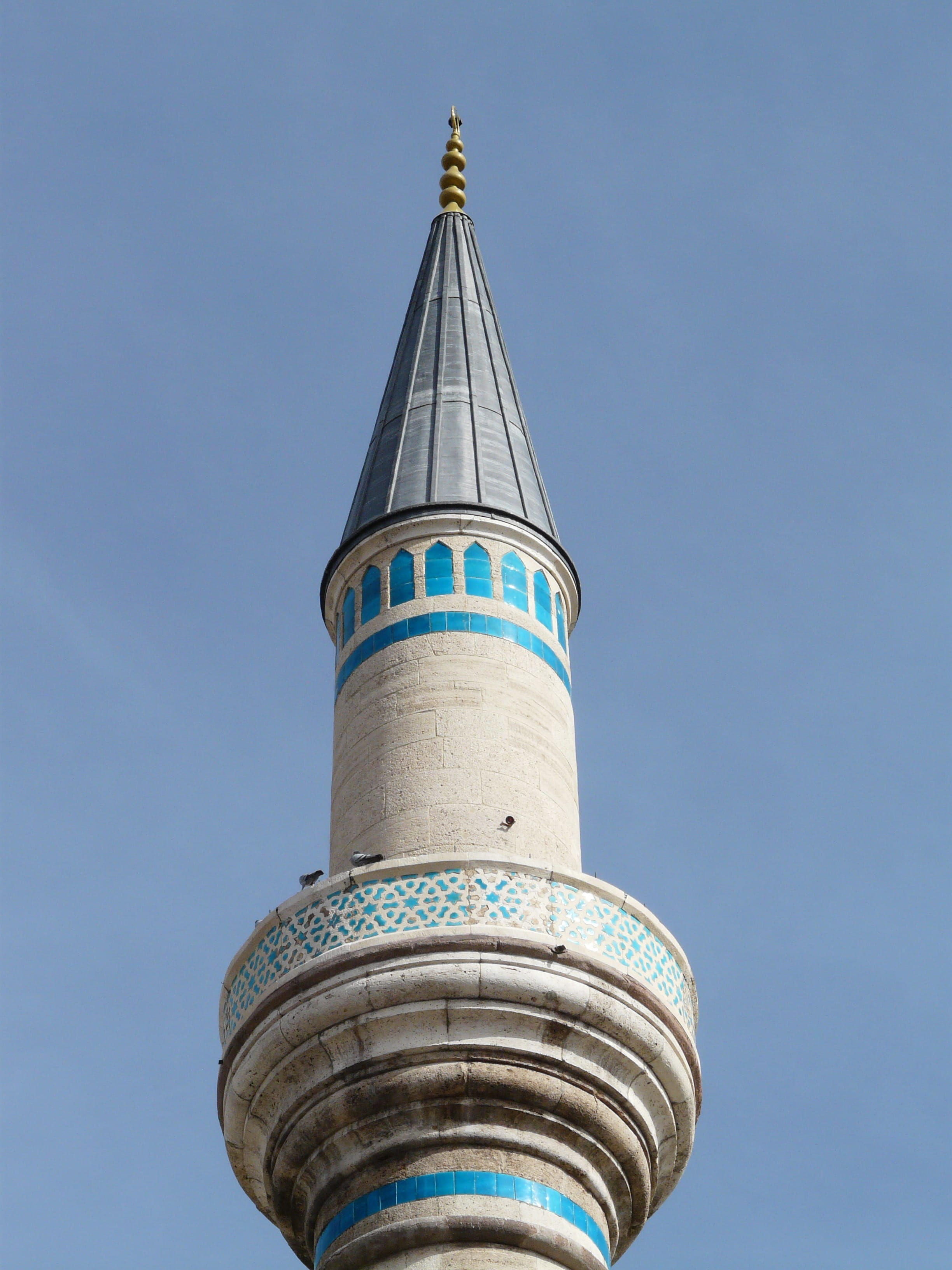 belief, Mausoleum, Mevlana, building, sunlight, architecture, built structure, 2K, religion, architectural column, Mosque, Konya, travel, skyscraper, tower, Phone HD Wallpaper