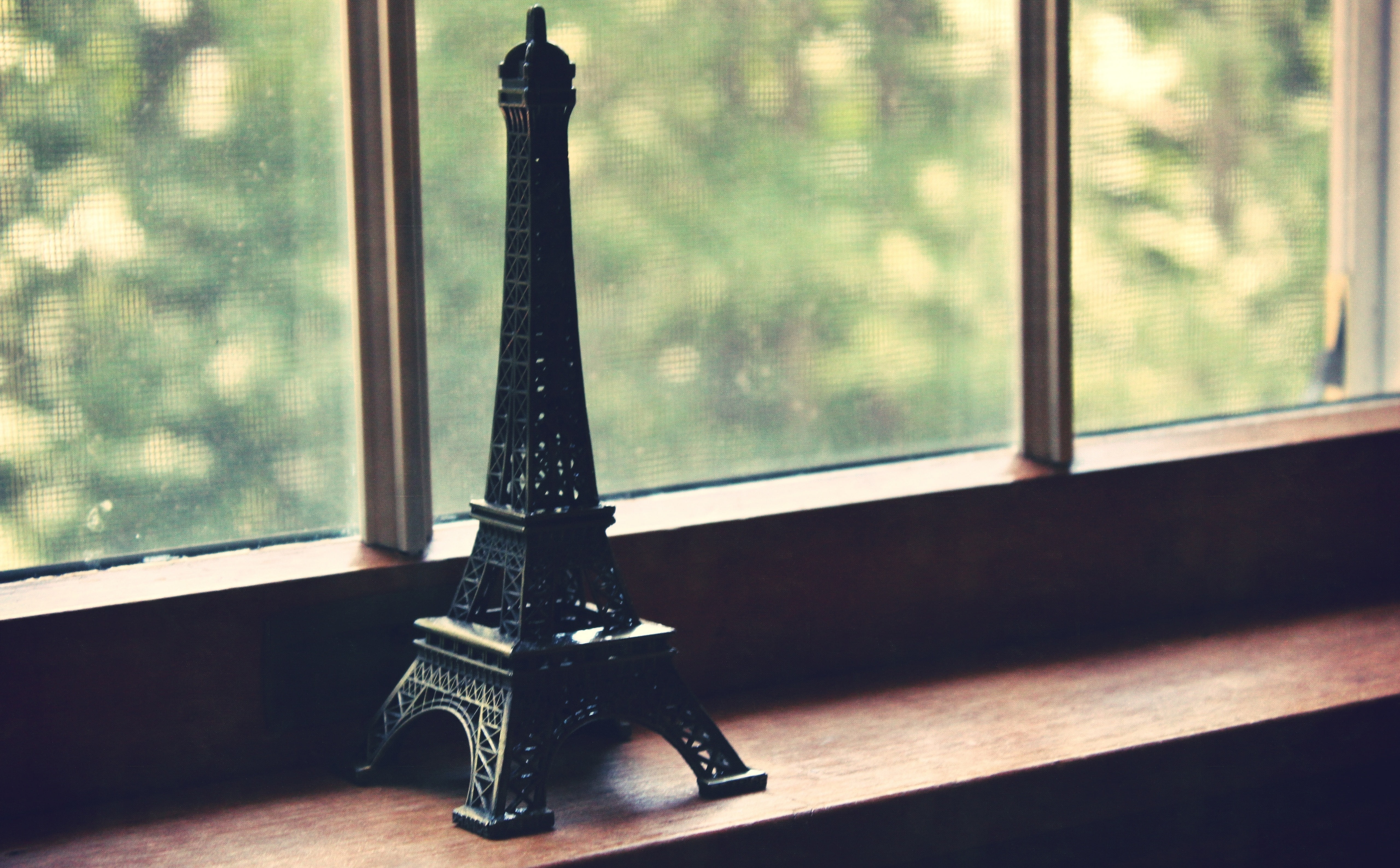 flooring, no people, miniature, Pretty, focus on foreground, 5K, eiffel, window frame, close-up, Window, absence, Macro, sunlight, black, transparent, HD Wallpaper