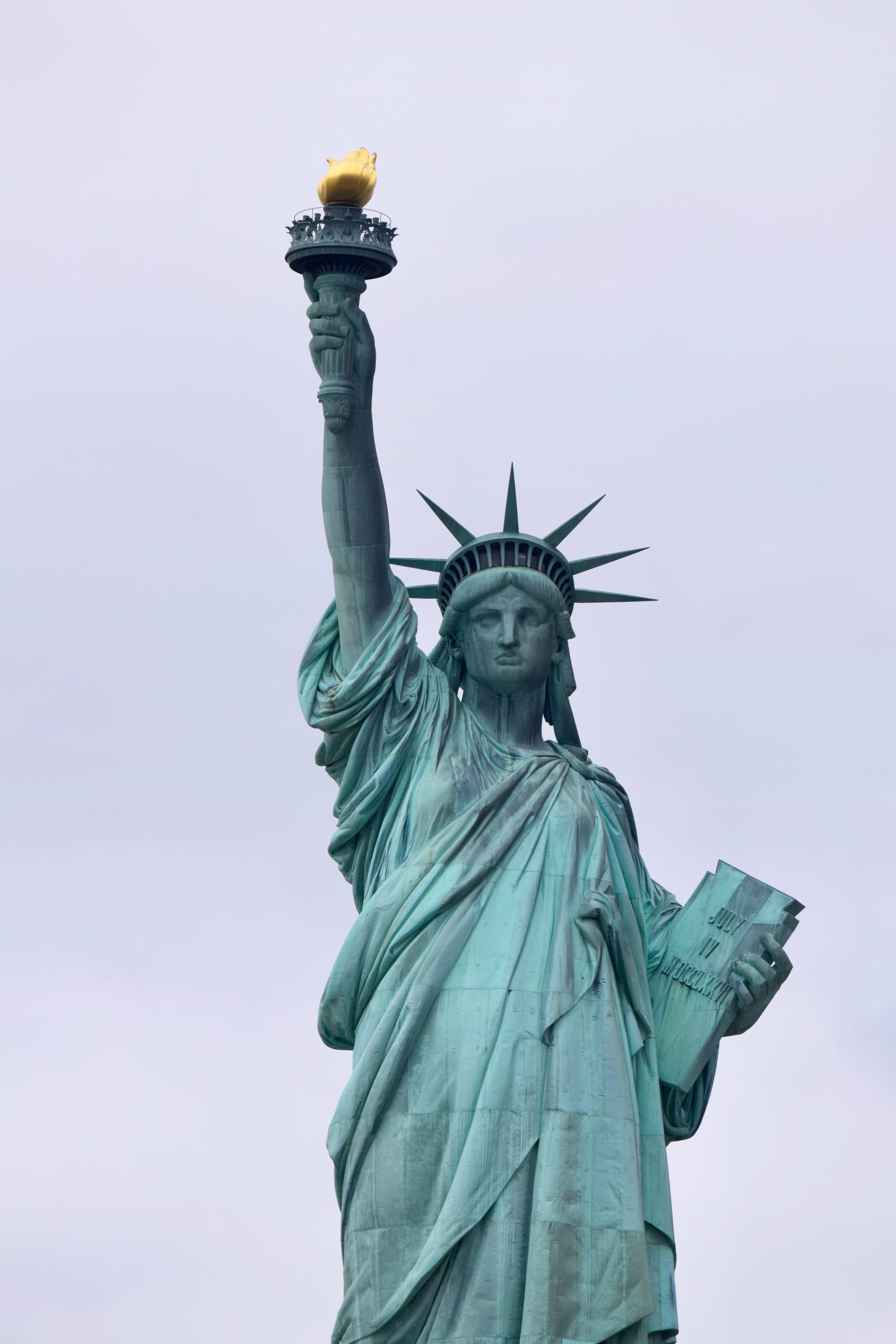 new york, politics, sky, architecture, 5K, art and craft, travel destinations, female likeness, travel, york, nature, torch, freedom, low angle view, flame, Phone HD Wallpaper
