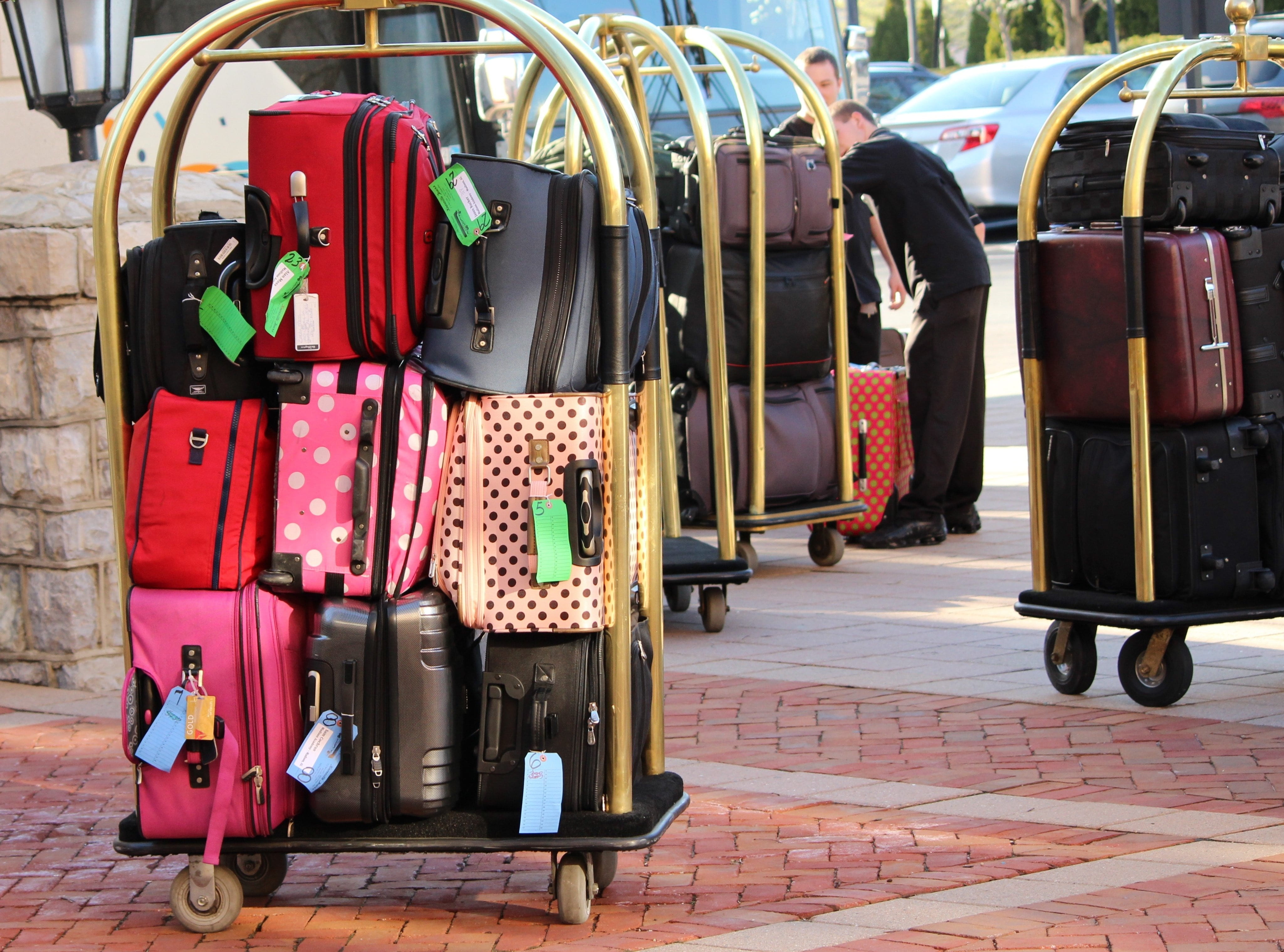 transportation, journey, suitcases, city, backpack, 4K, bellman luggage cart, person, incidental people, suitcase, large group of objects, taking, variation, HD Wallpaper