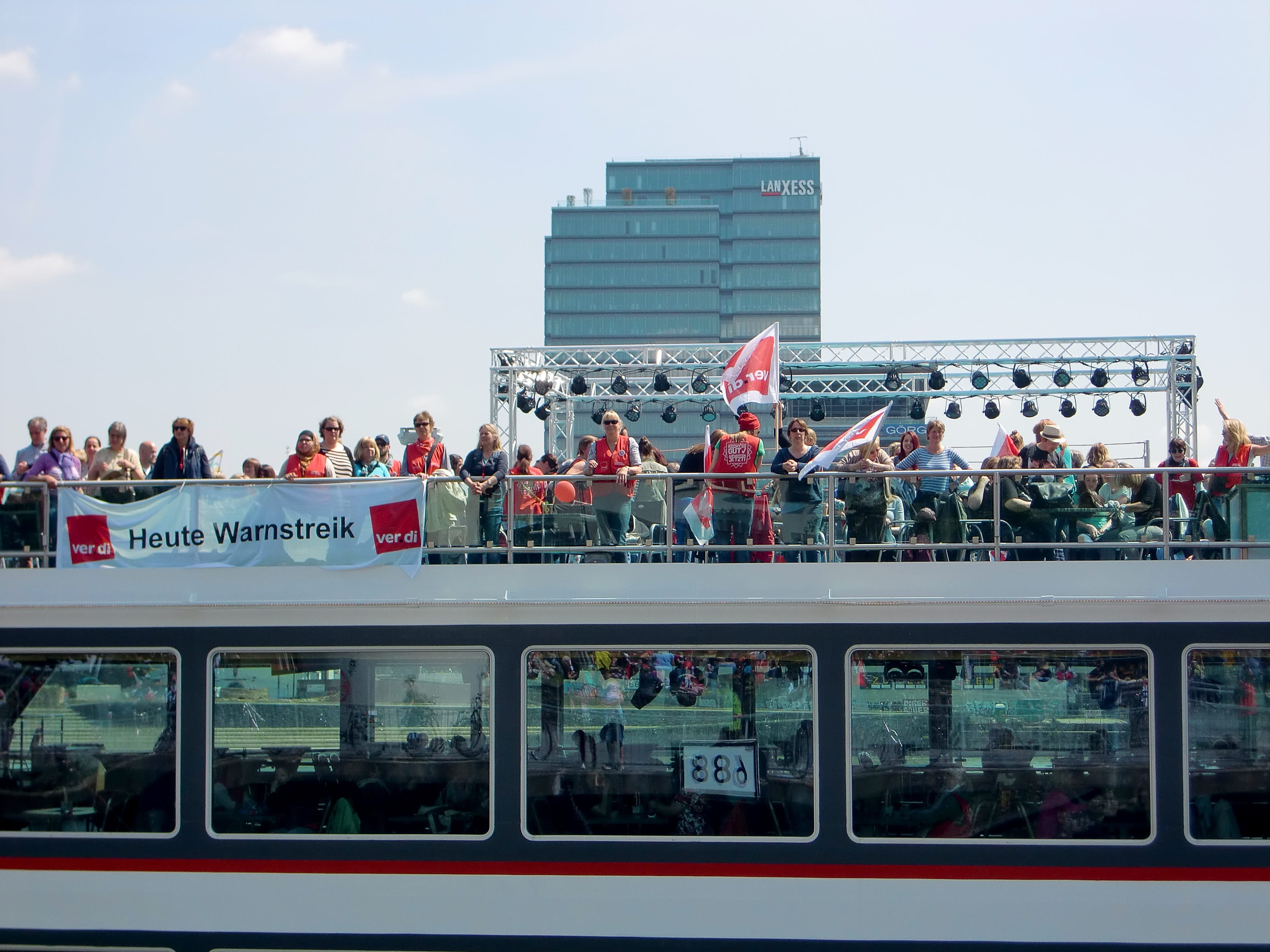 architecture, River, train, building exterior, Cologne, the right to strike, public transportation, protest, rhine ship, strike, city life, group of people, HD Wallpaper