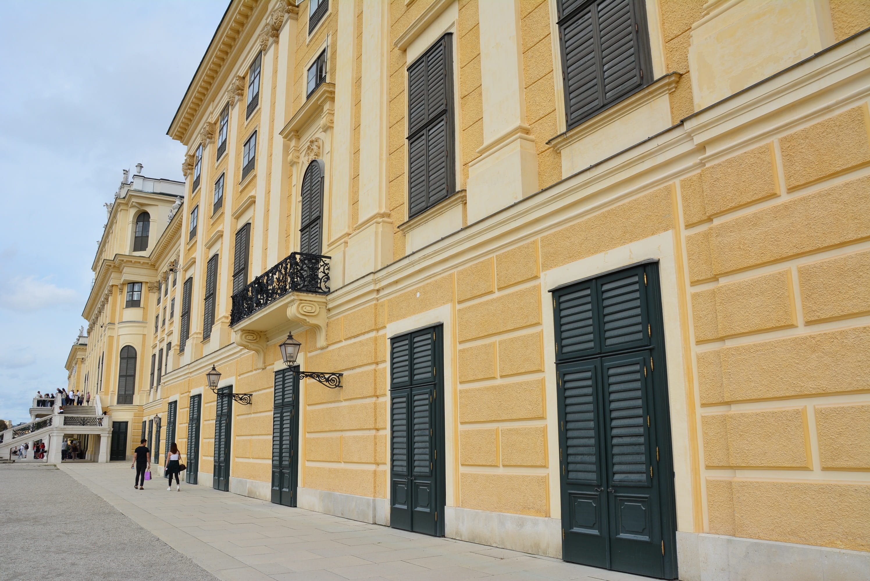 architecture, 2K, building, urban Scene, footpath, residential district, sidewalk, on, schonbrunn, history, women, palace, city, facade, Schönbrunn Palace, HD Wallpaper