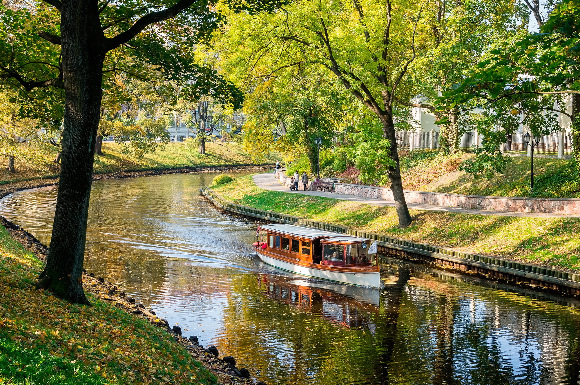 boat, Park, autumn, the sun, Latvia, 1080P, trees, Riga, channel, HD Wallpaper