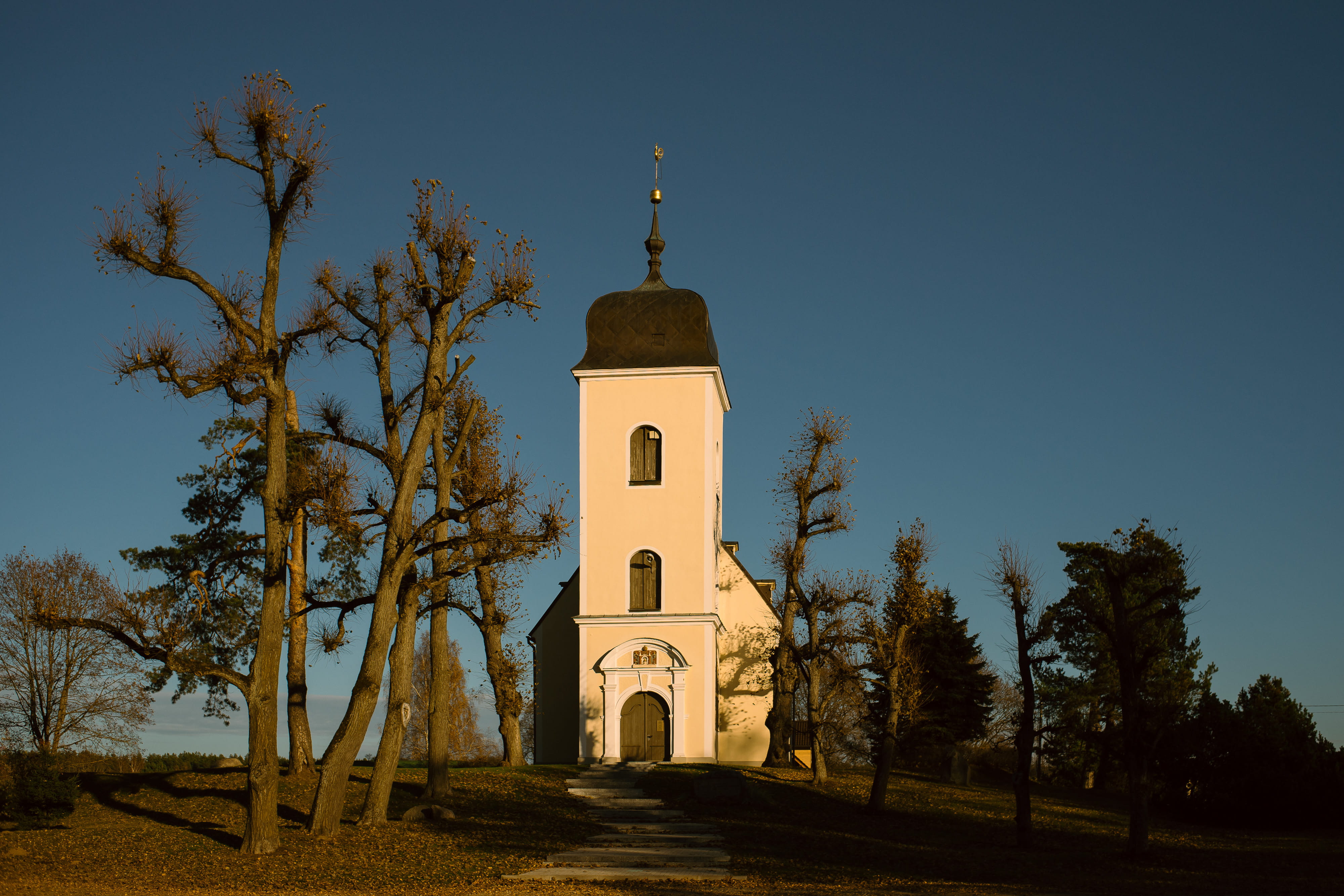 tree, sky, chapel, spirituality, nature, front, no people, buildings, autumn, christianity, christian, entrance, outdoors, place of worship, lutheran, cross, HD Wallpaper