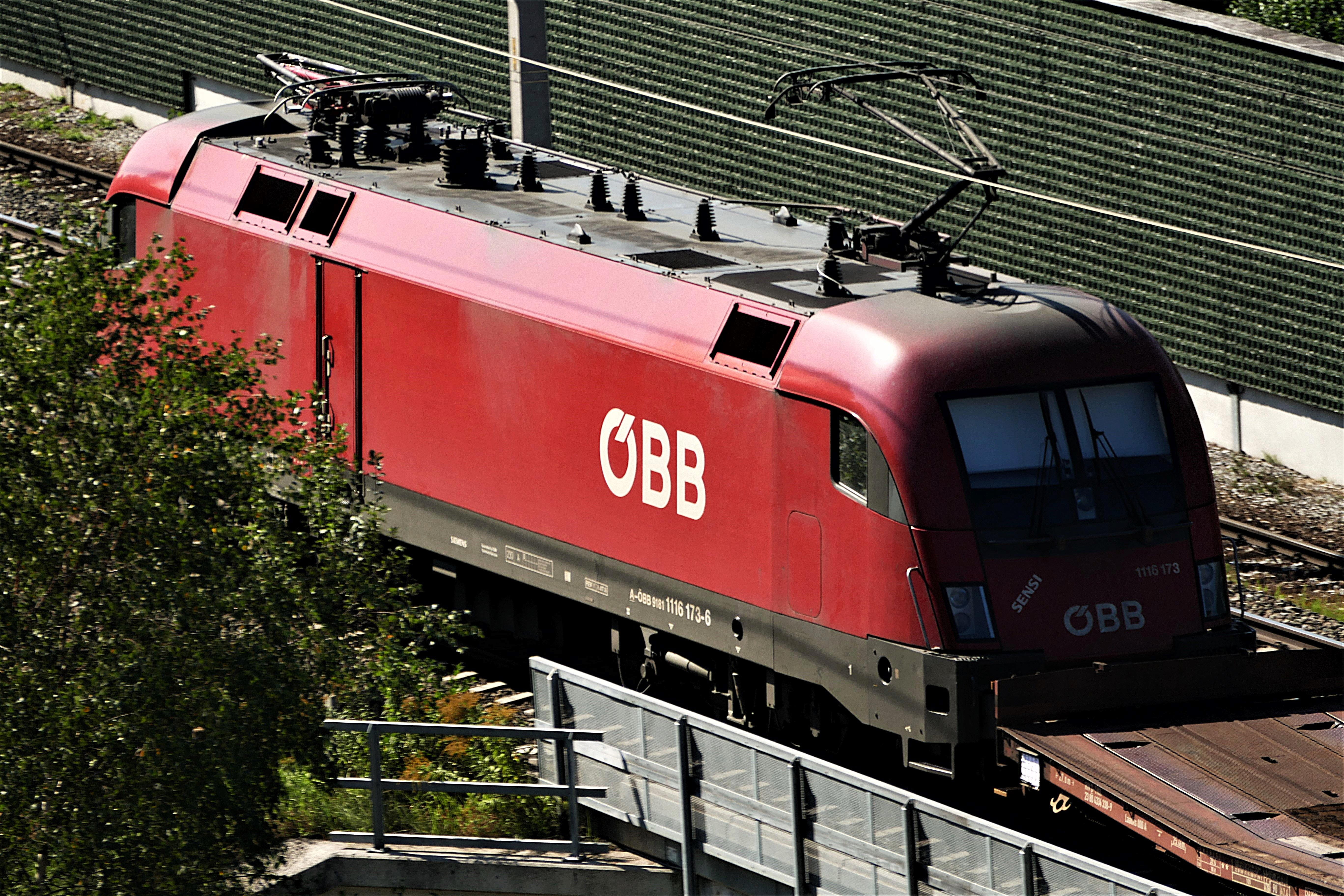 land vehicle, no people, track, rail transportation, train - vehicle, architecture, steam train, transport, 5K, outdoors, transportation, obb, text, passenger train, HD Wallpaper