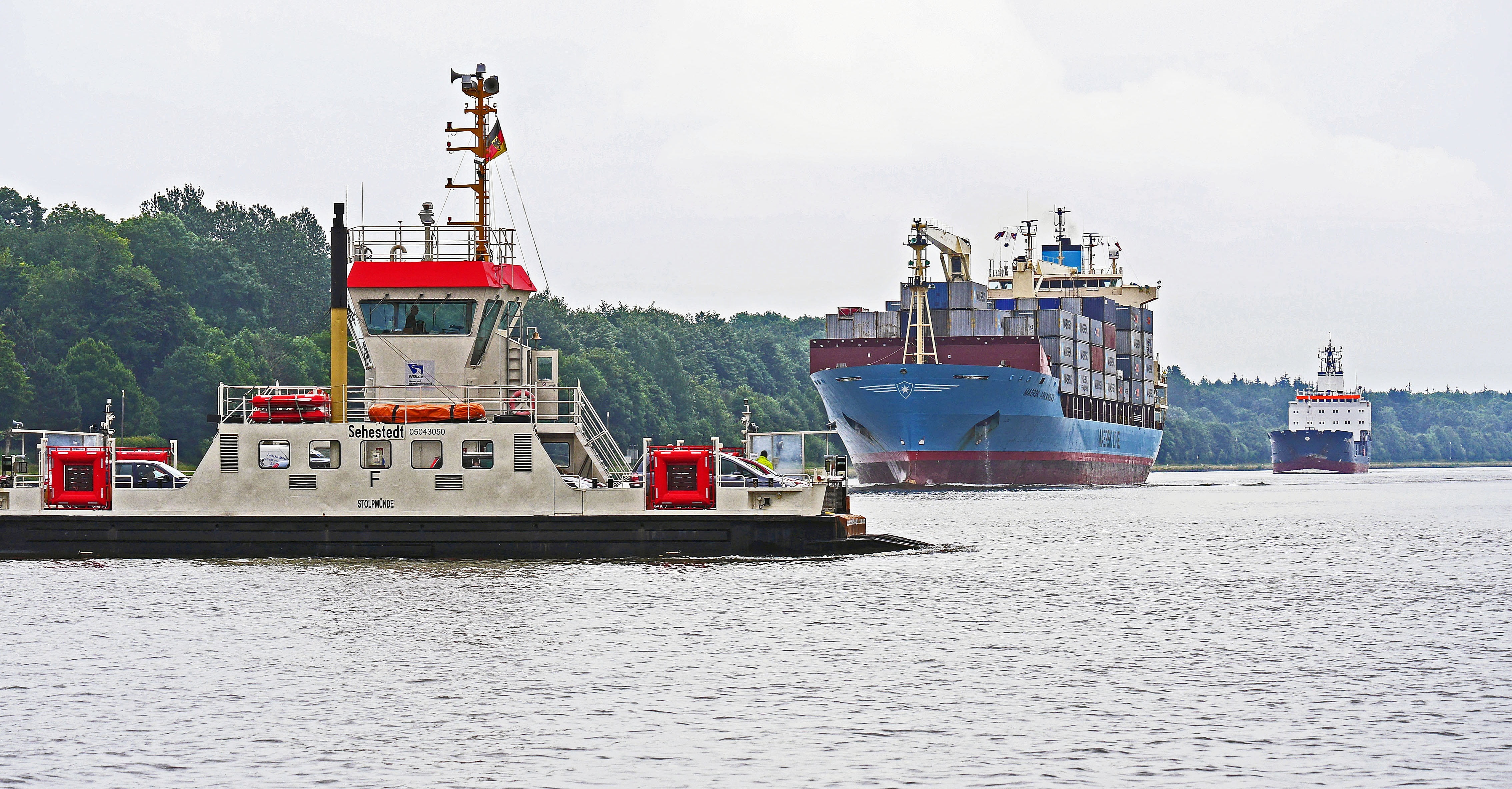 waterfront, pier, sky, sea, shipping, ferry, business, car ferry, freight Transportation, sea ​​route, nature, mode of transportation, commercial Dock, HD Wallpaper
