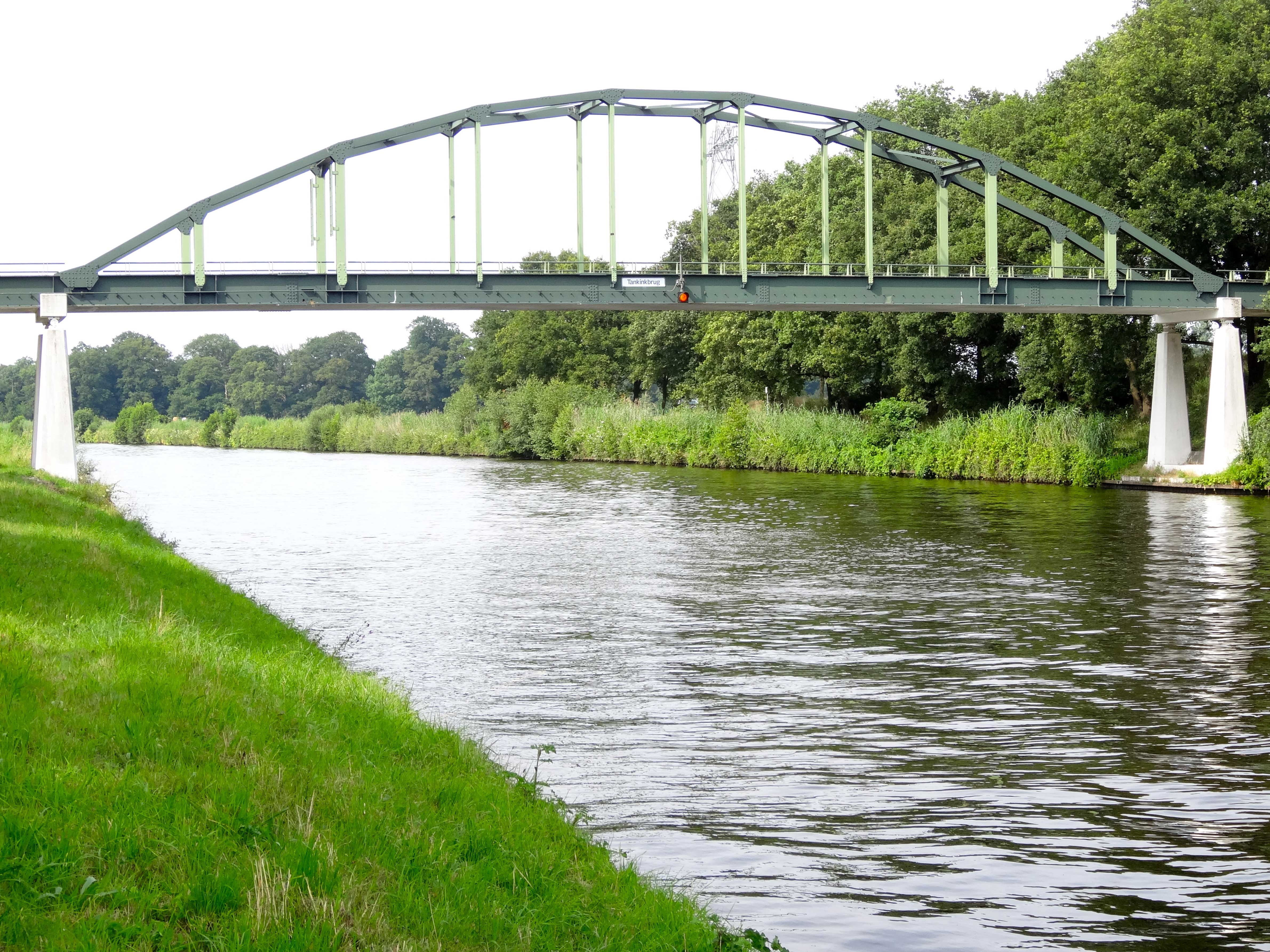 green color, growth, grass, Bridge, tree, river, connection, bridge - man made structure, arch, zijkanaal, nature, arch bridge, plant, construction, no people, HD Wallpaper