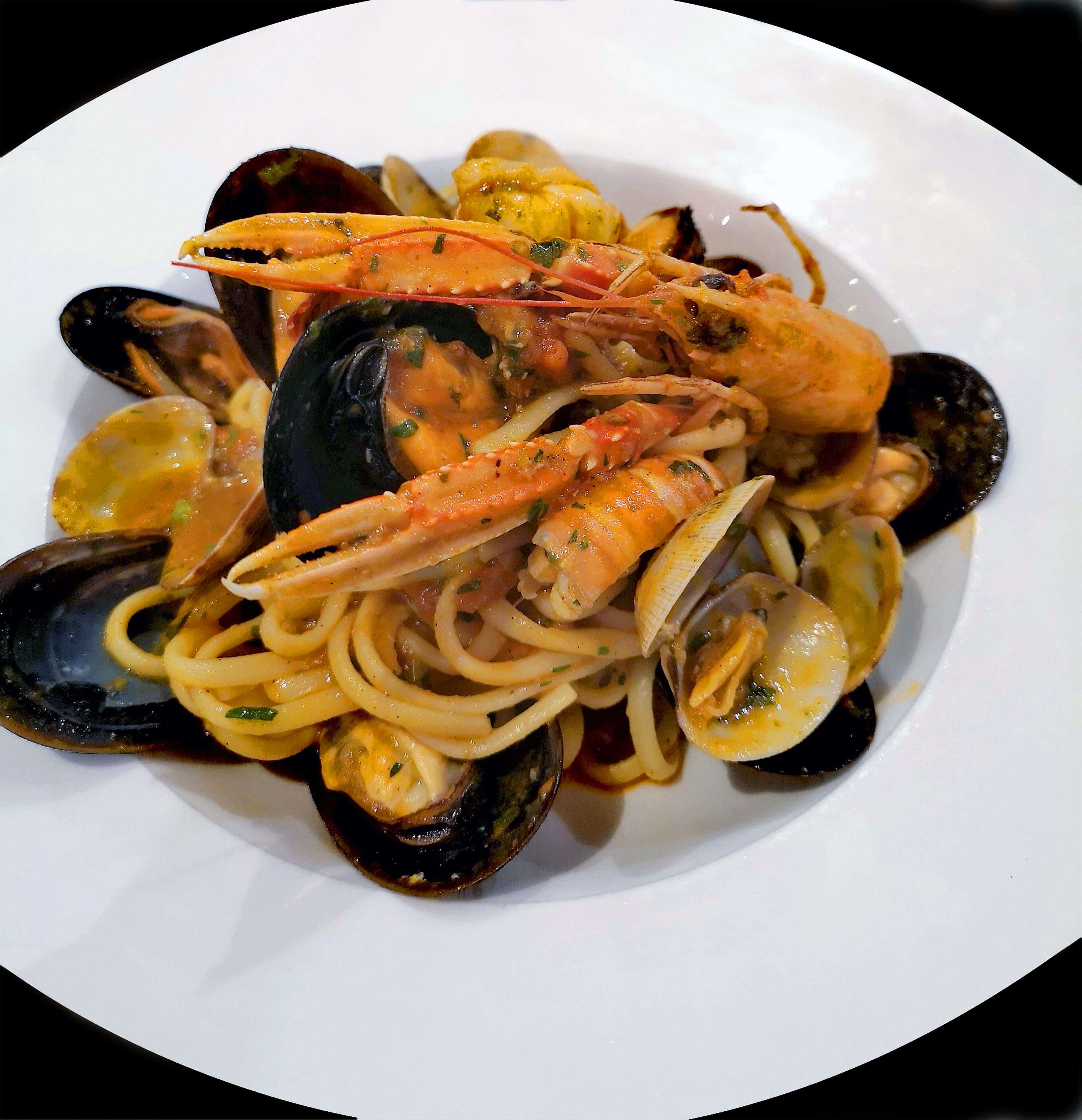 still life, seafood, no people, 2K, wellbeing, indulgence, food, shrimp - seafood, mussel, food and drink, ready-to-eat, sea, dinner, freshness, mold, Phone HD Wallpaper