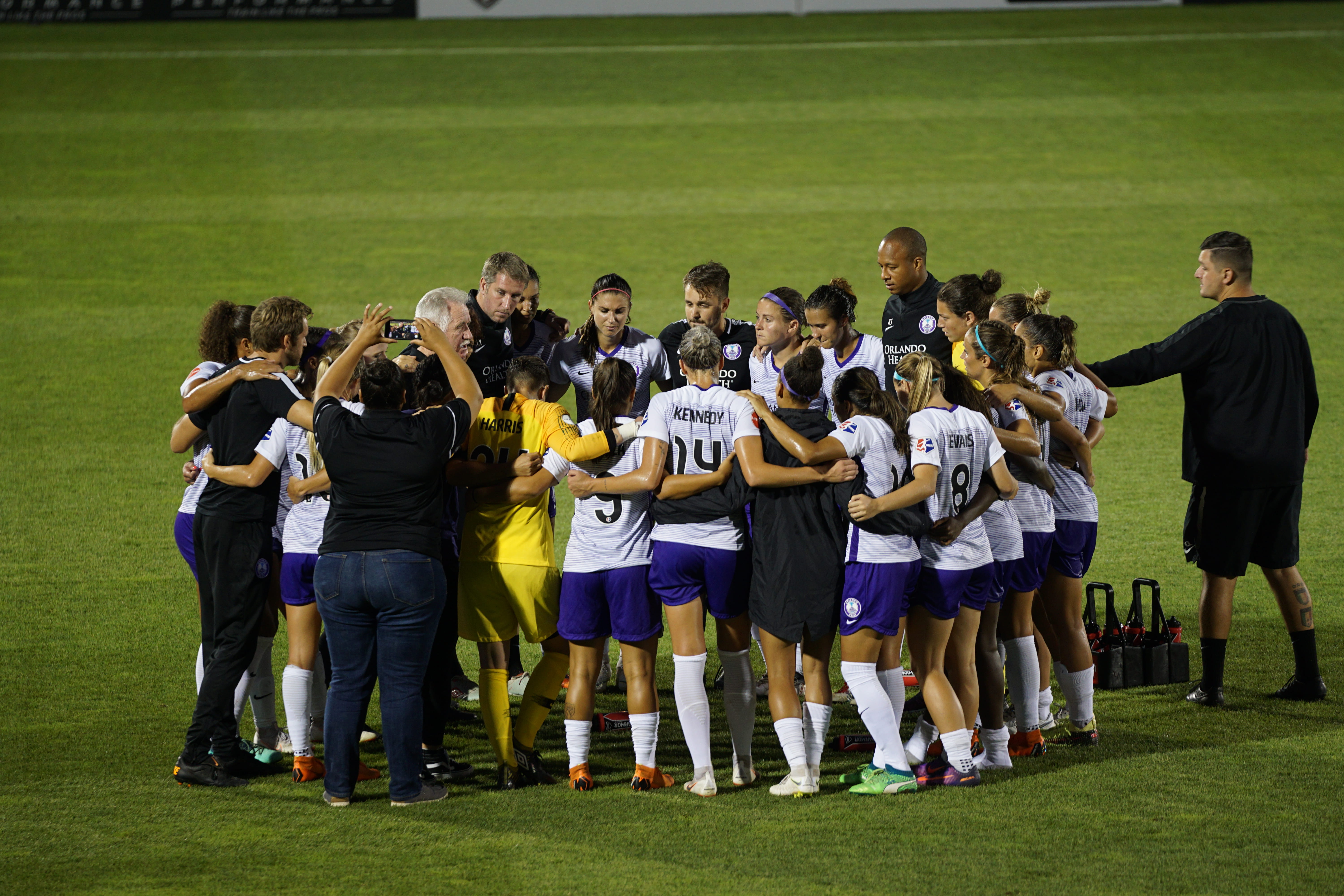 males, sportsman, sport, group of people, spectator, grass, team sport, real people, mature men, cooperation, orlando pride, boyds, sports team, washington spirit, HD Wallpaper