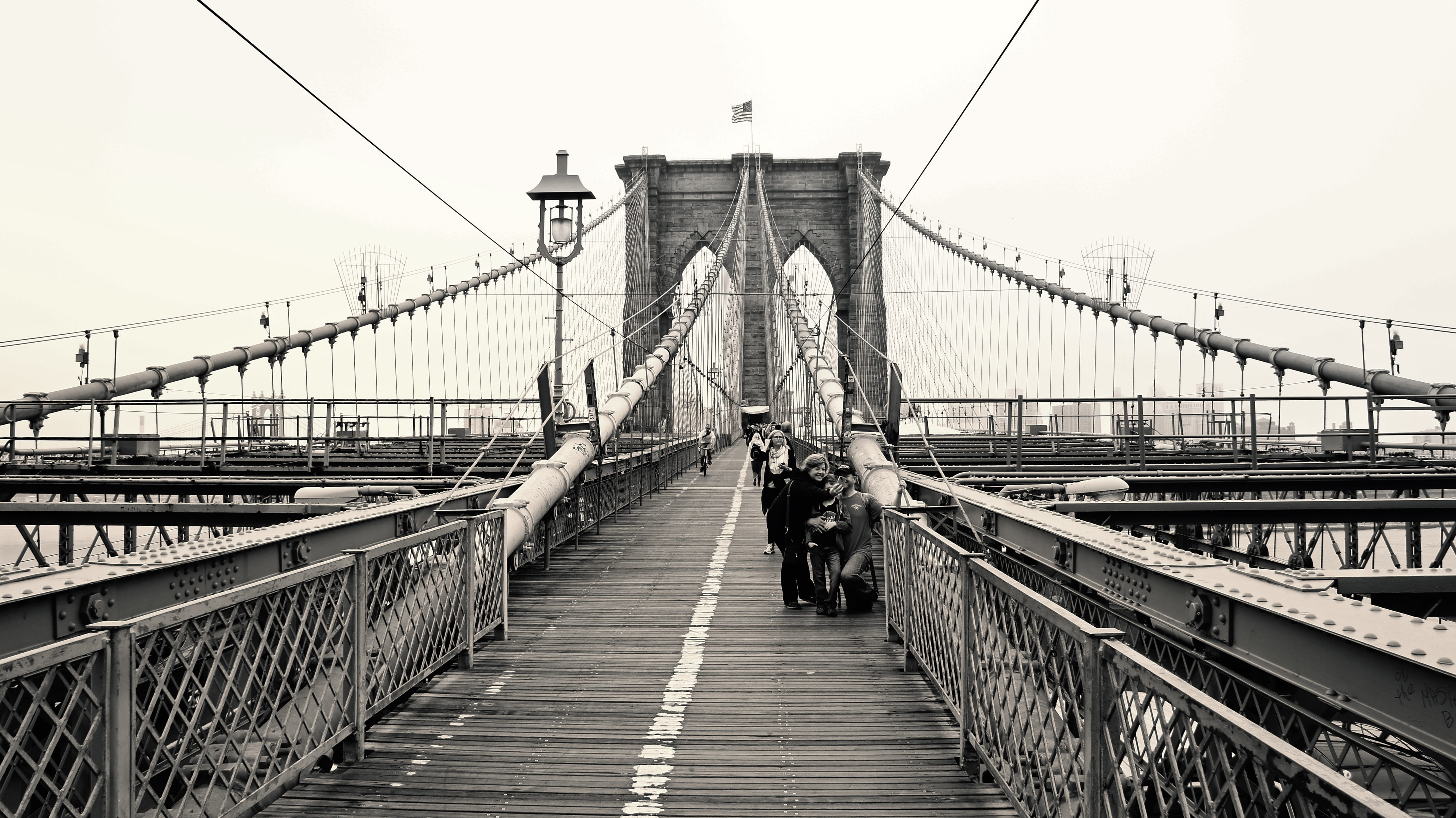 sky, nature, brooklyn bridge, real people, black and white, 4K, usa, city, suspension bridge, built structure, diminishing perspective, travel, rear view, HD Wallpaper