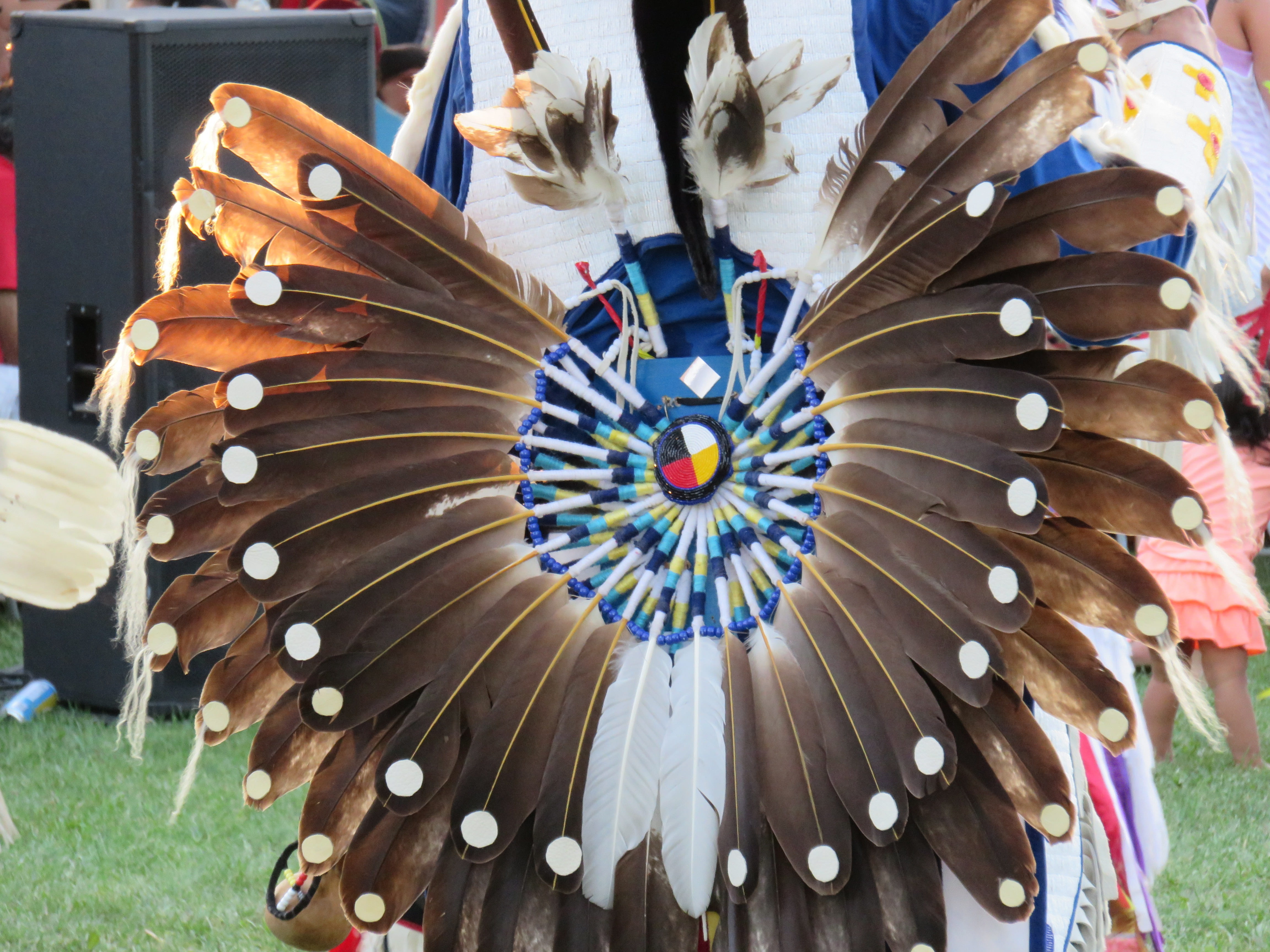 pattern, no people, first nation, anishinaabe, wearing, regalia, indian, craft, canada, ontario, close-up, choice, wood - material, 4K, american, outdoors, HD Wallpaper