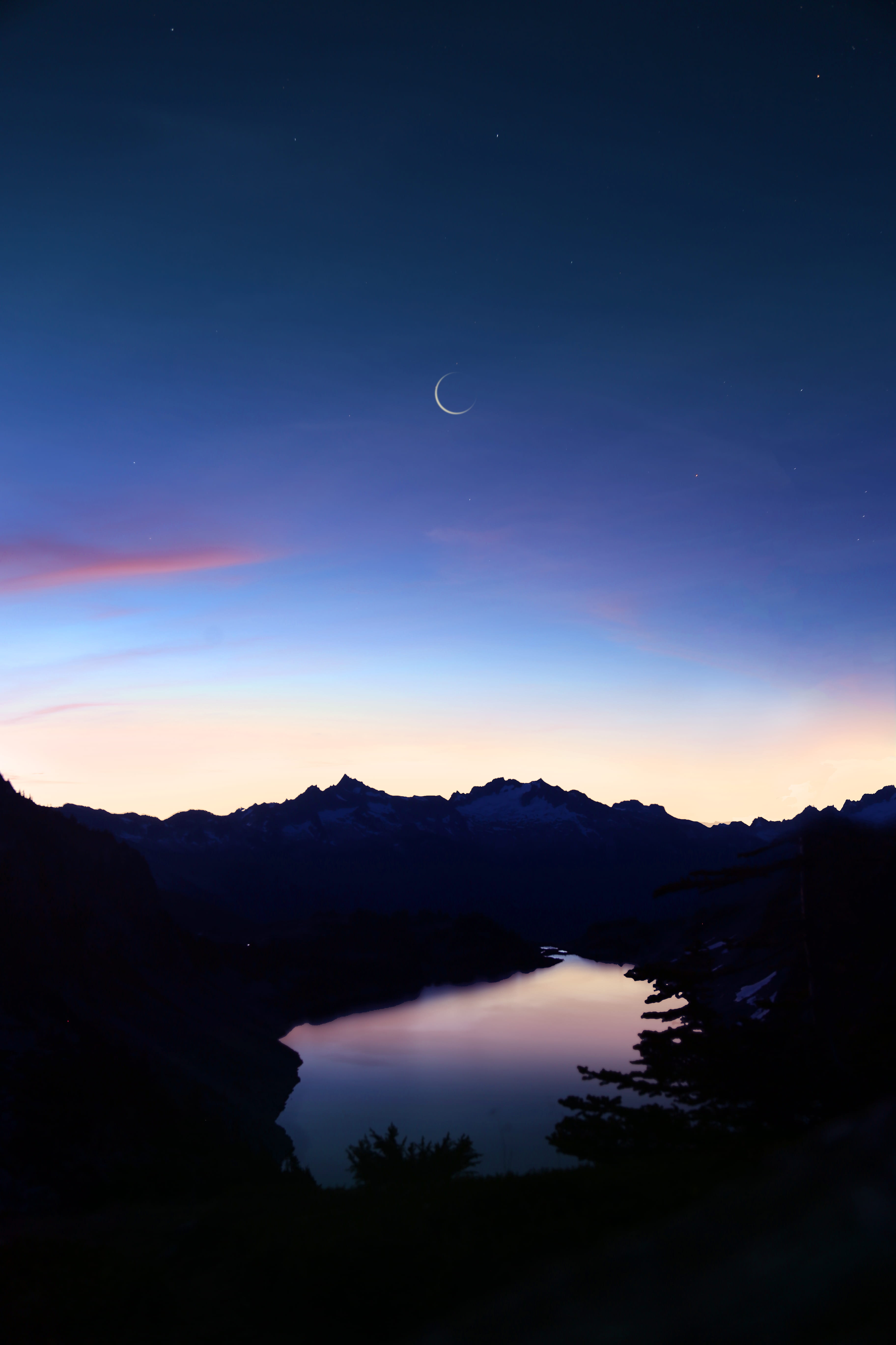 outdoors, tranquility, dark, water, space, night, cloud - sky, sky, river, eye, beauty in nature, rock, crescent, tranquil scene, 5K, astronomy, photography, Phone HD Wallpaper