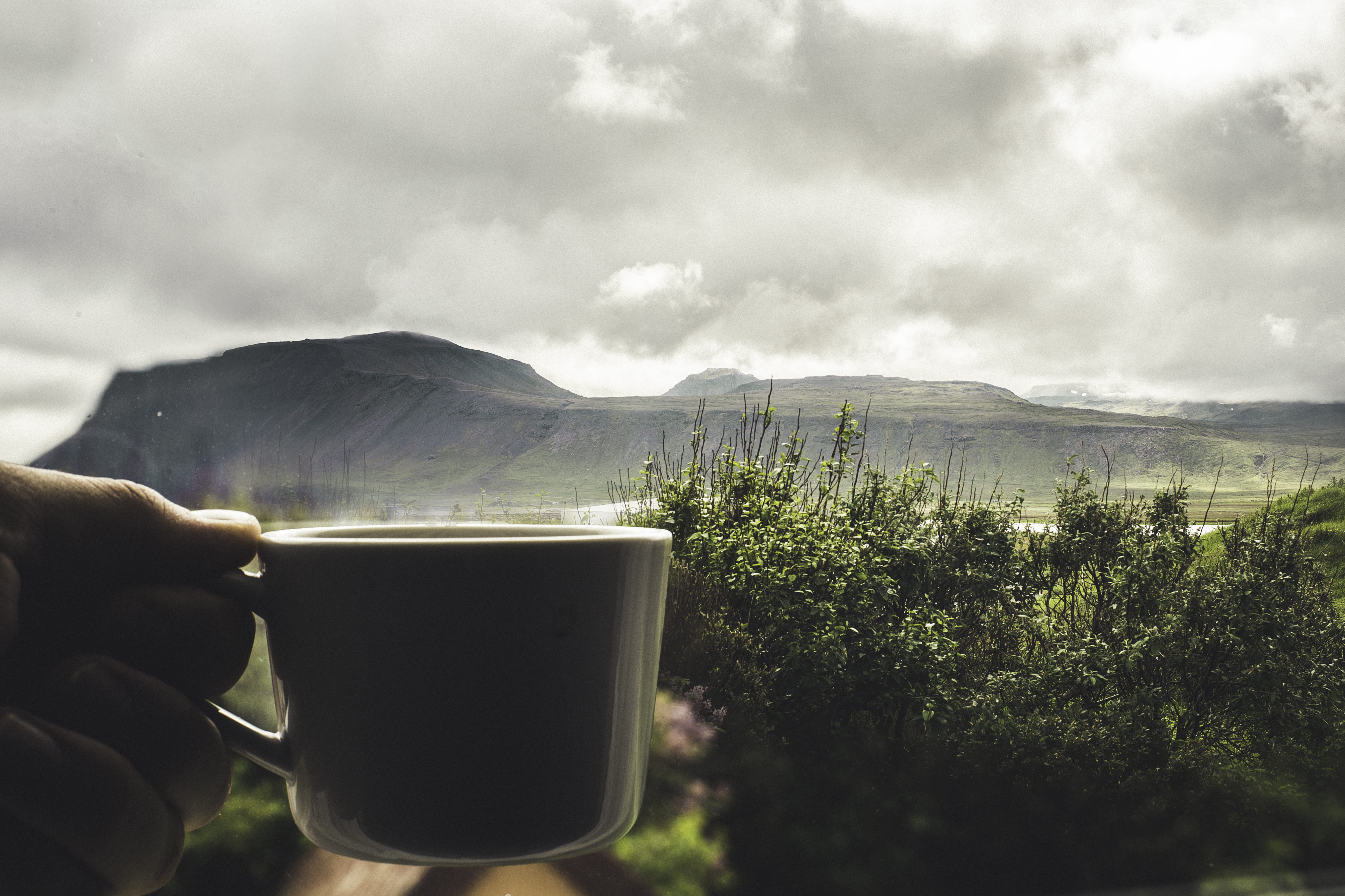 zeiss, hand, lifestyle, photography themes, tea cup, travel, cloud - sky, technology, outdoors, epic, mountains, human hand, one person, day, rokinon, game of thrones, HD Wallpaper