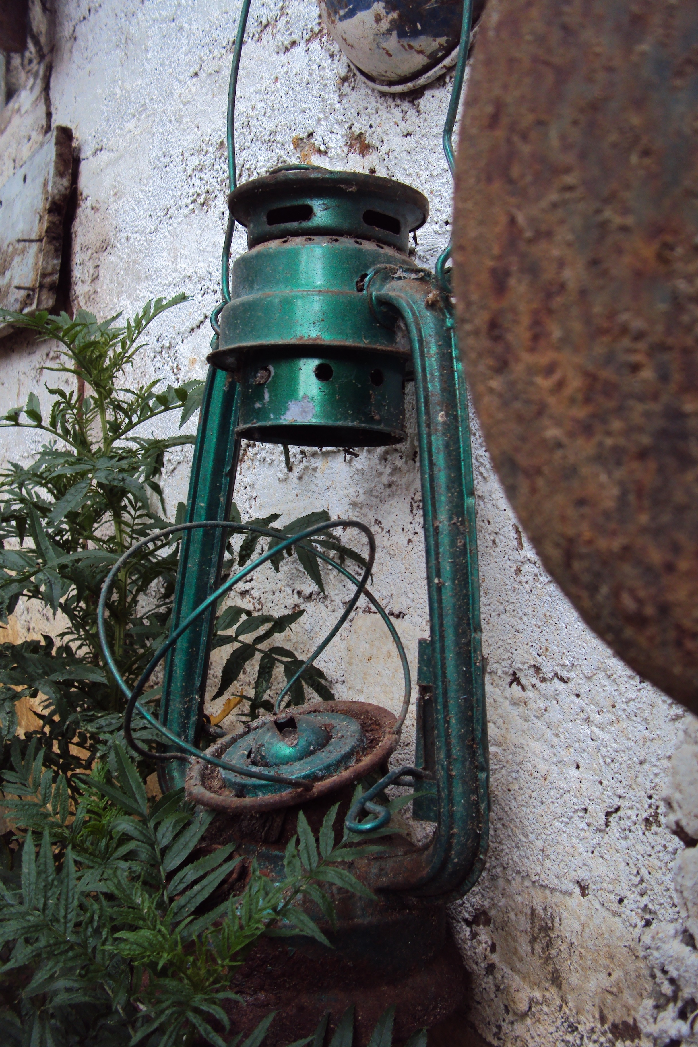 weathered, obsolete, macro, kerosene lantern, low angle view, old, day, sri lanka, no people, built structure, 2K, pipe - tube, green lantern, wall - building feature, Phone HD Wallpaper